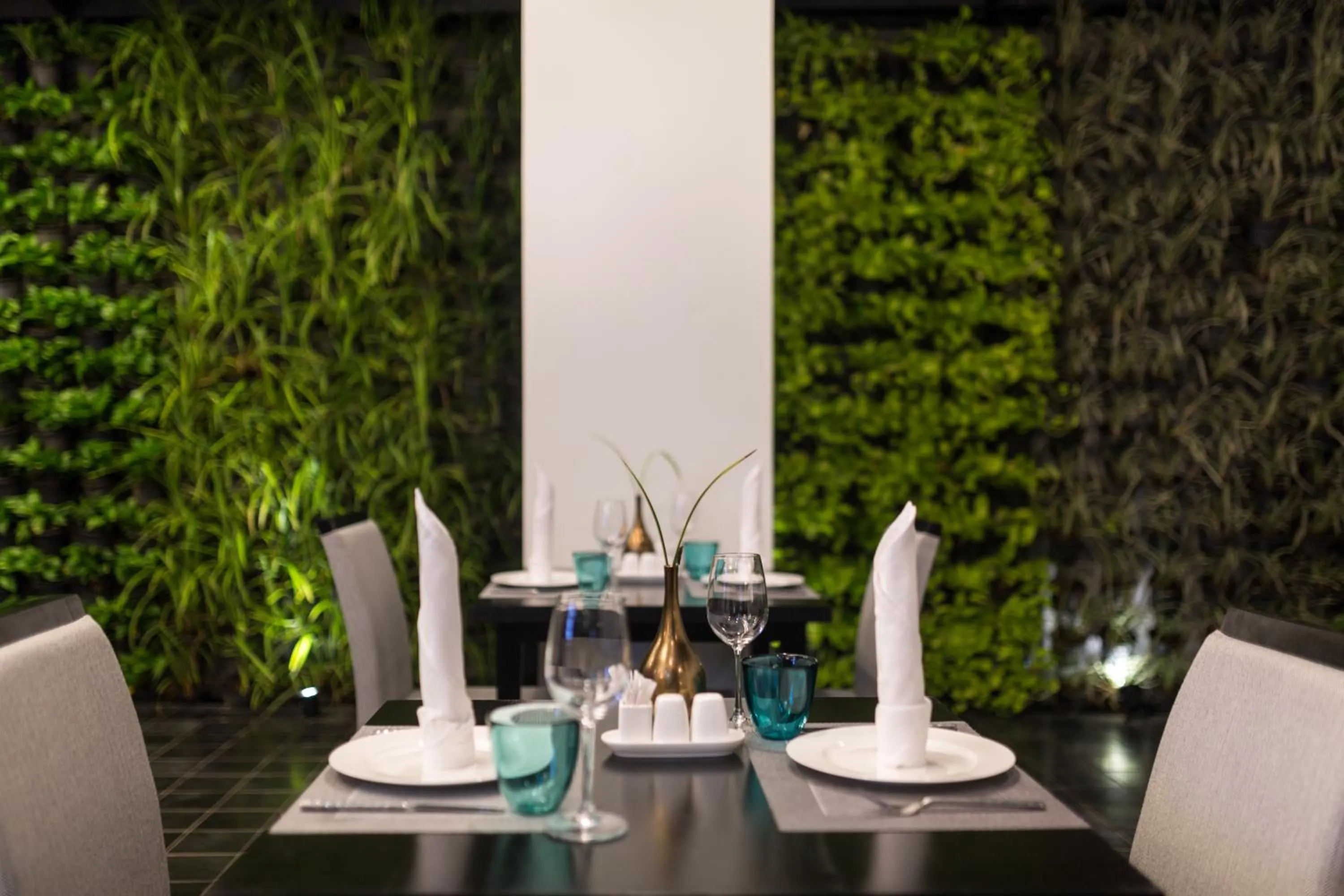 Restaurant/places to eat in Monthara Angkor Residence