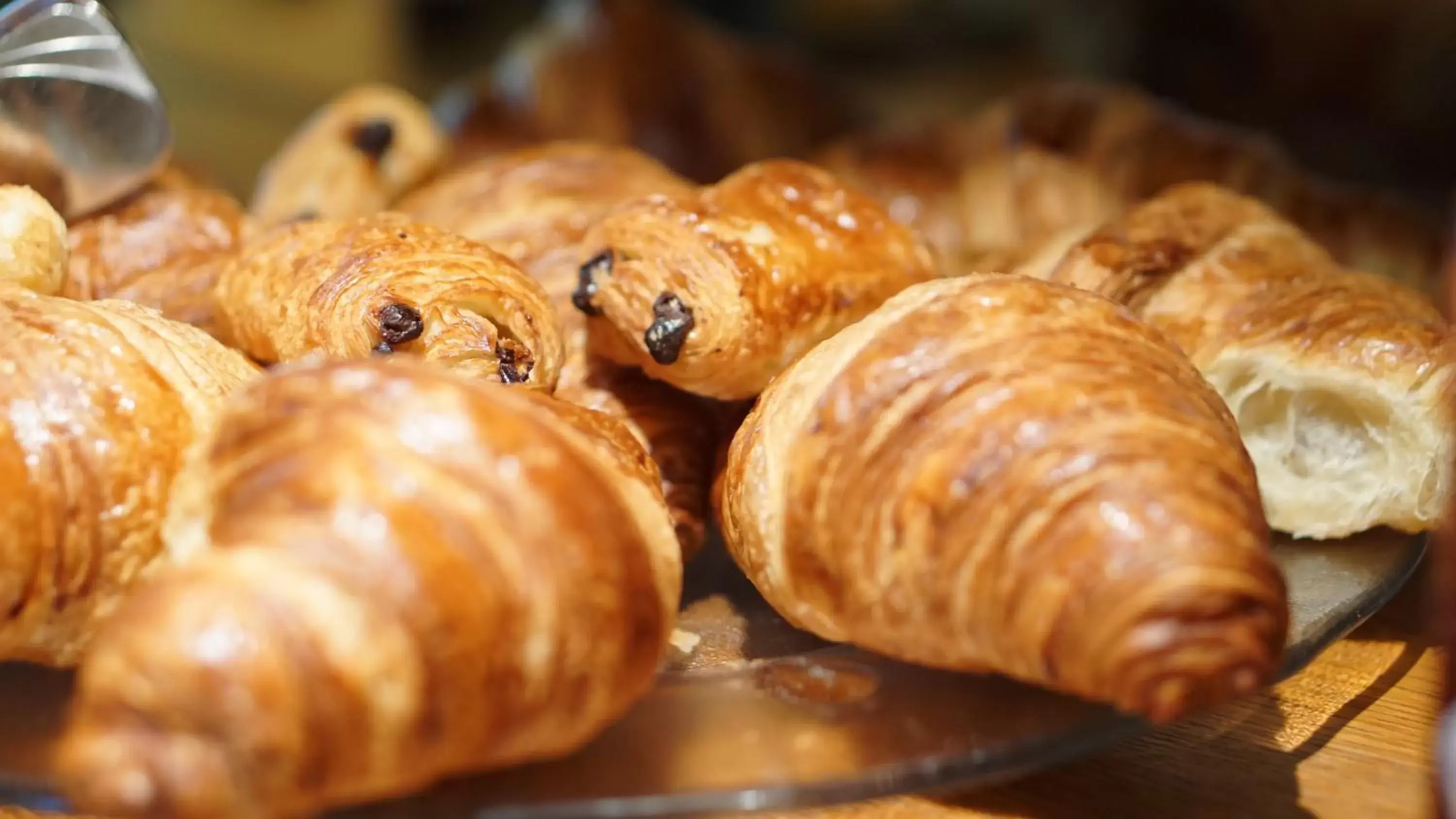 Breakfast, Food in Hotel Le Chatelain