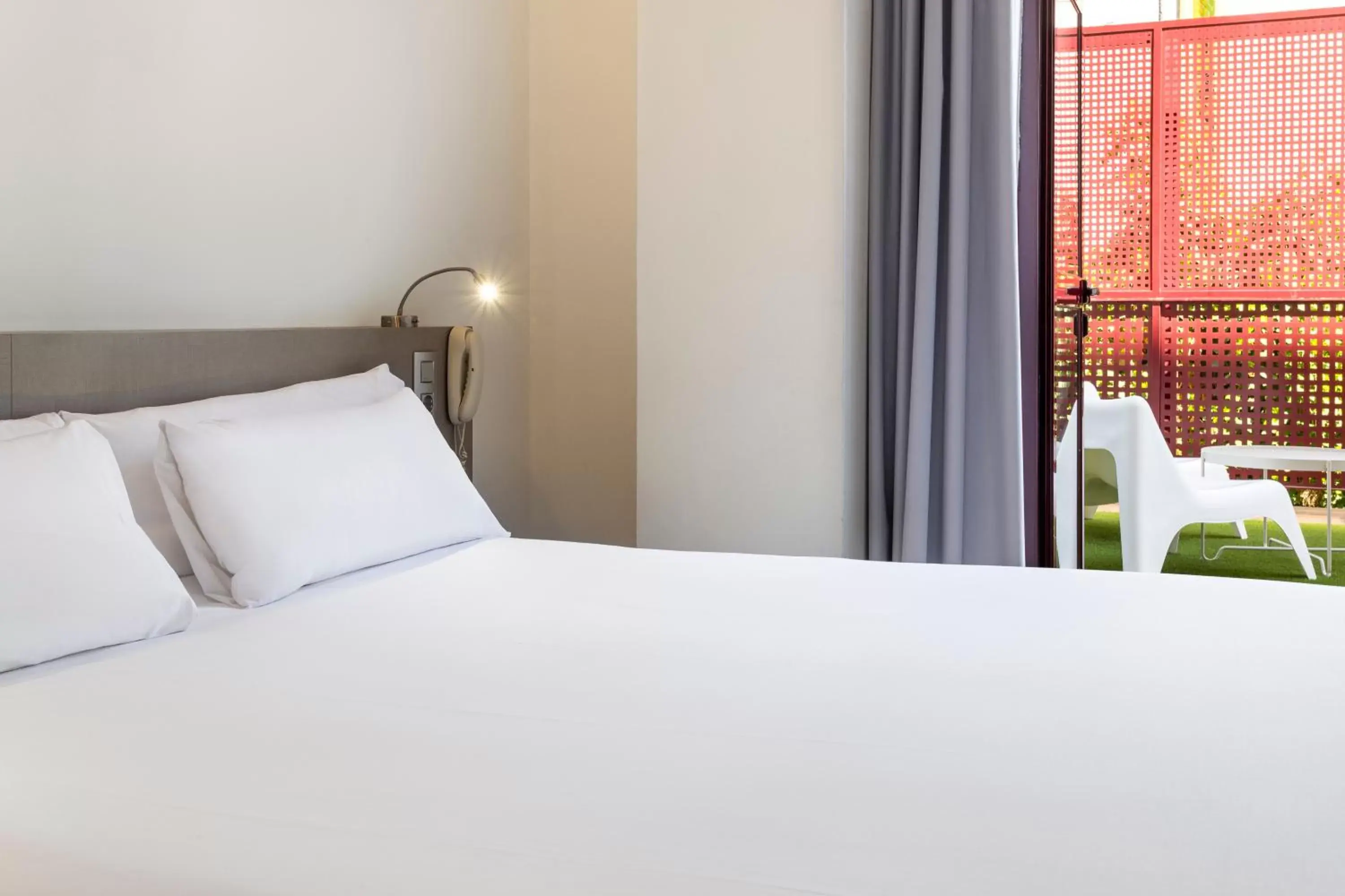 Bedroom, Bed in B&B HOTEL Madrid Fuenlabrada