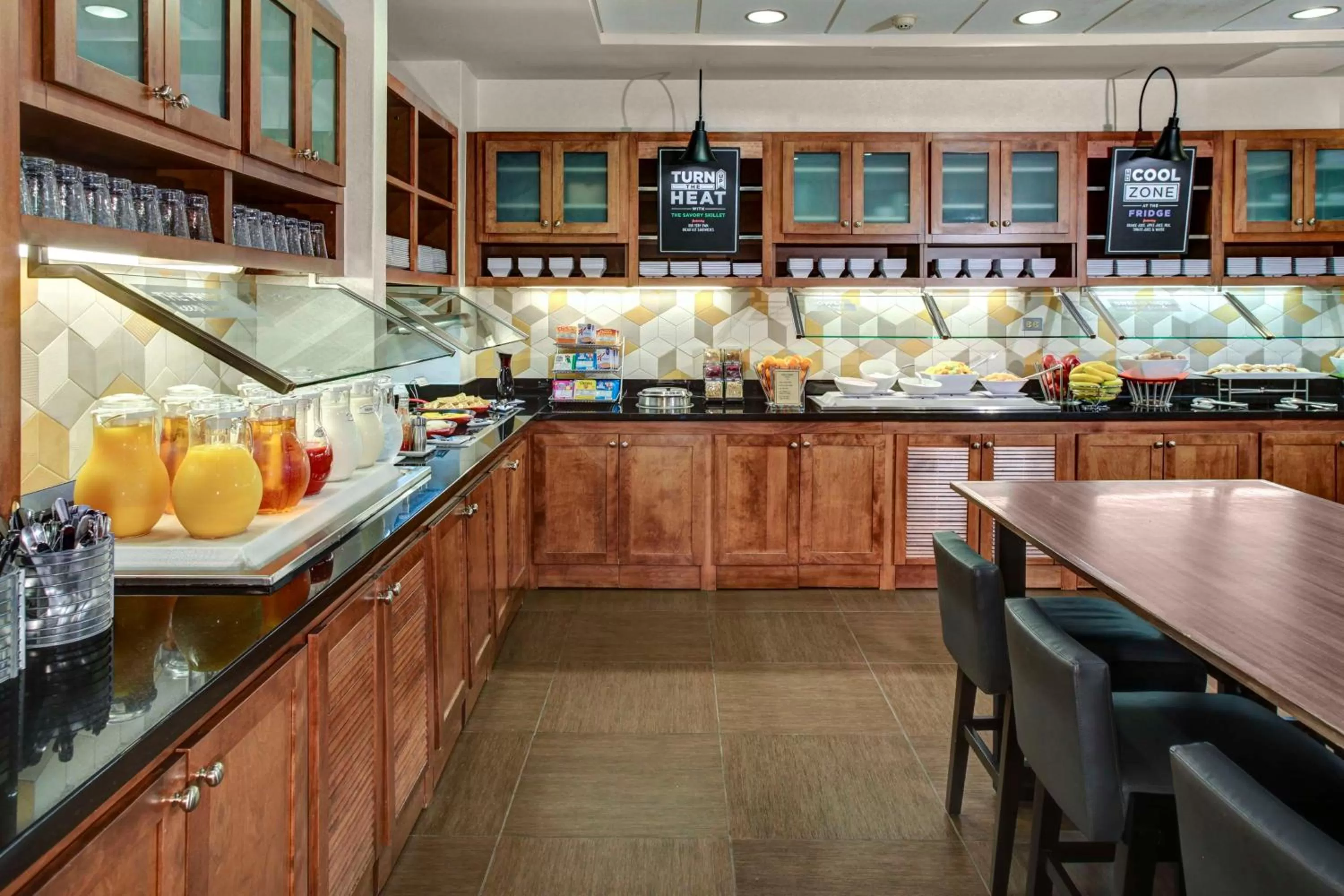 Restaurant/places to eat in Hyatt Place Nashville Opryland