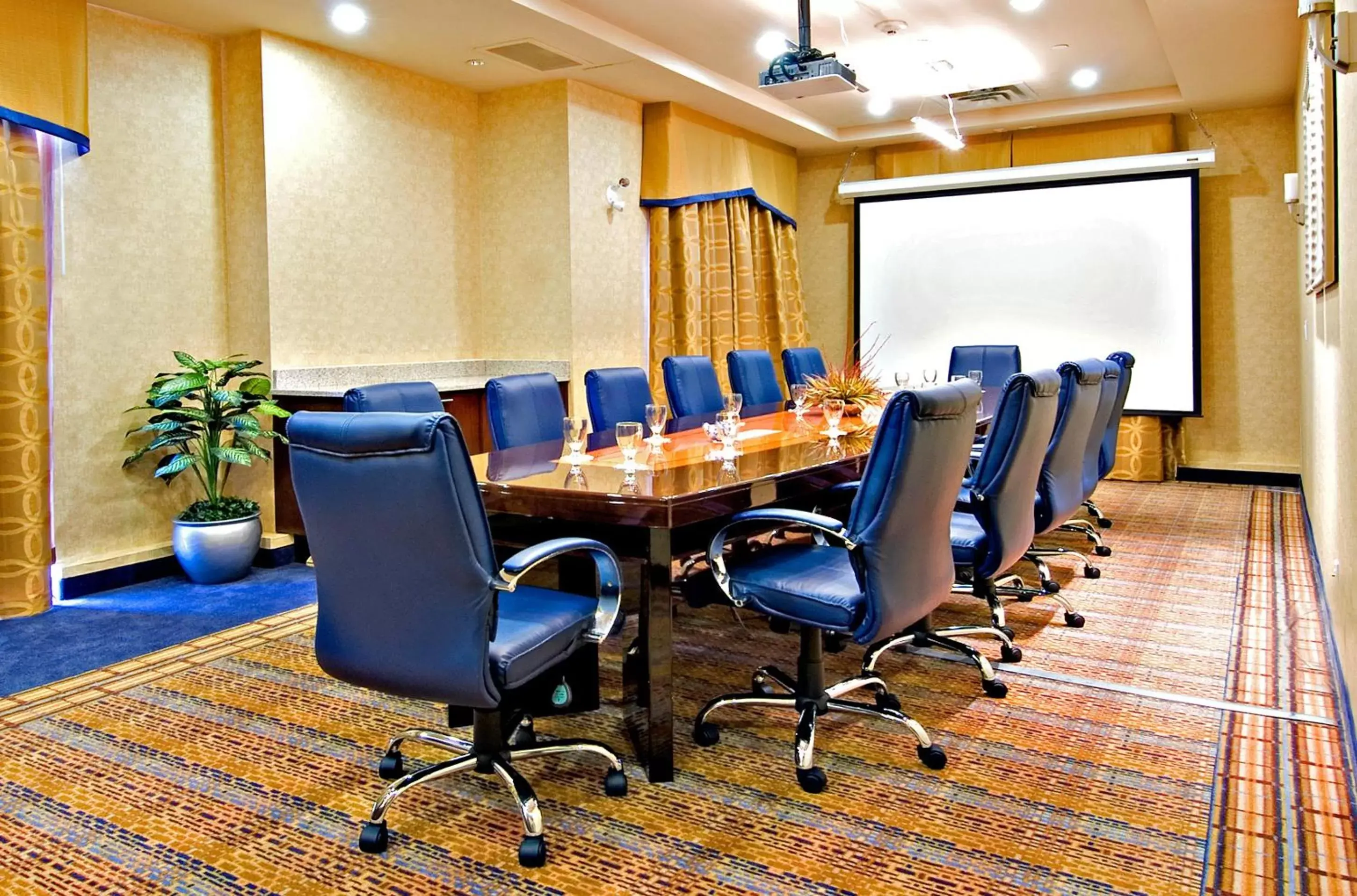 Meeting/conference room, Business Area/Conference Room in Holiday Inn Express & Suites Riverport Richmond, an IHG Hotel