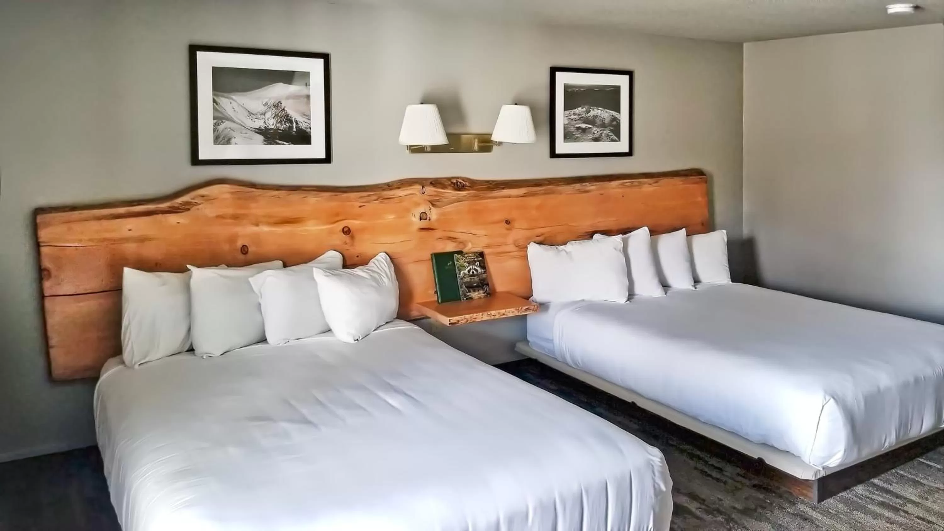 Bed in Green Granite Inn, Ascend Hotel Collection