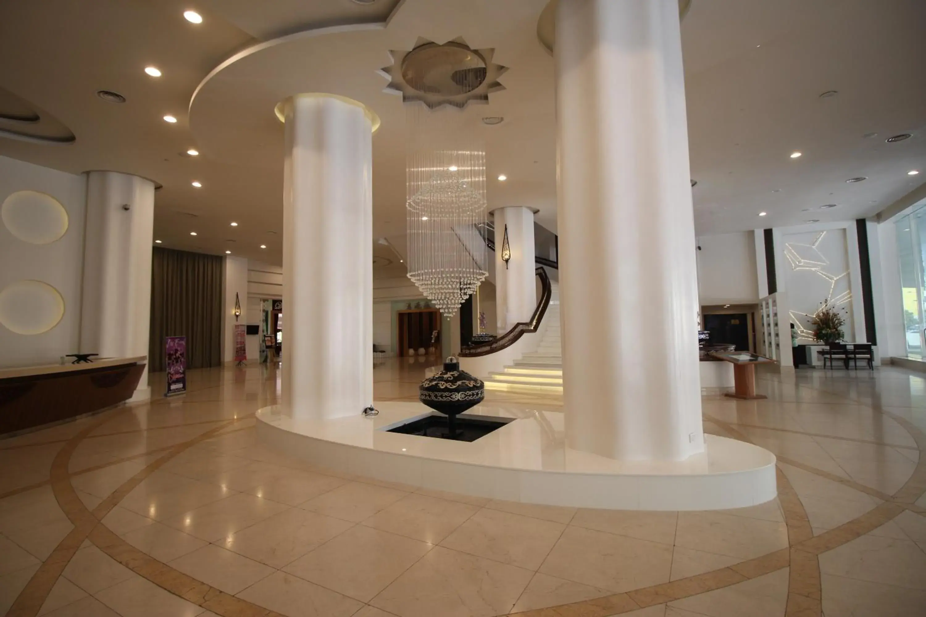 Lobby/Reception in Grand Riverview Hotel