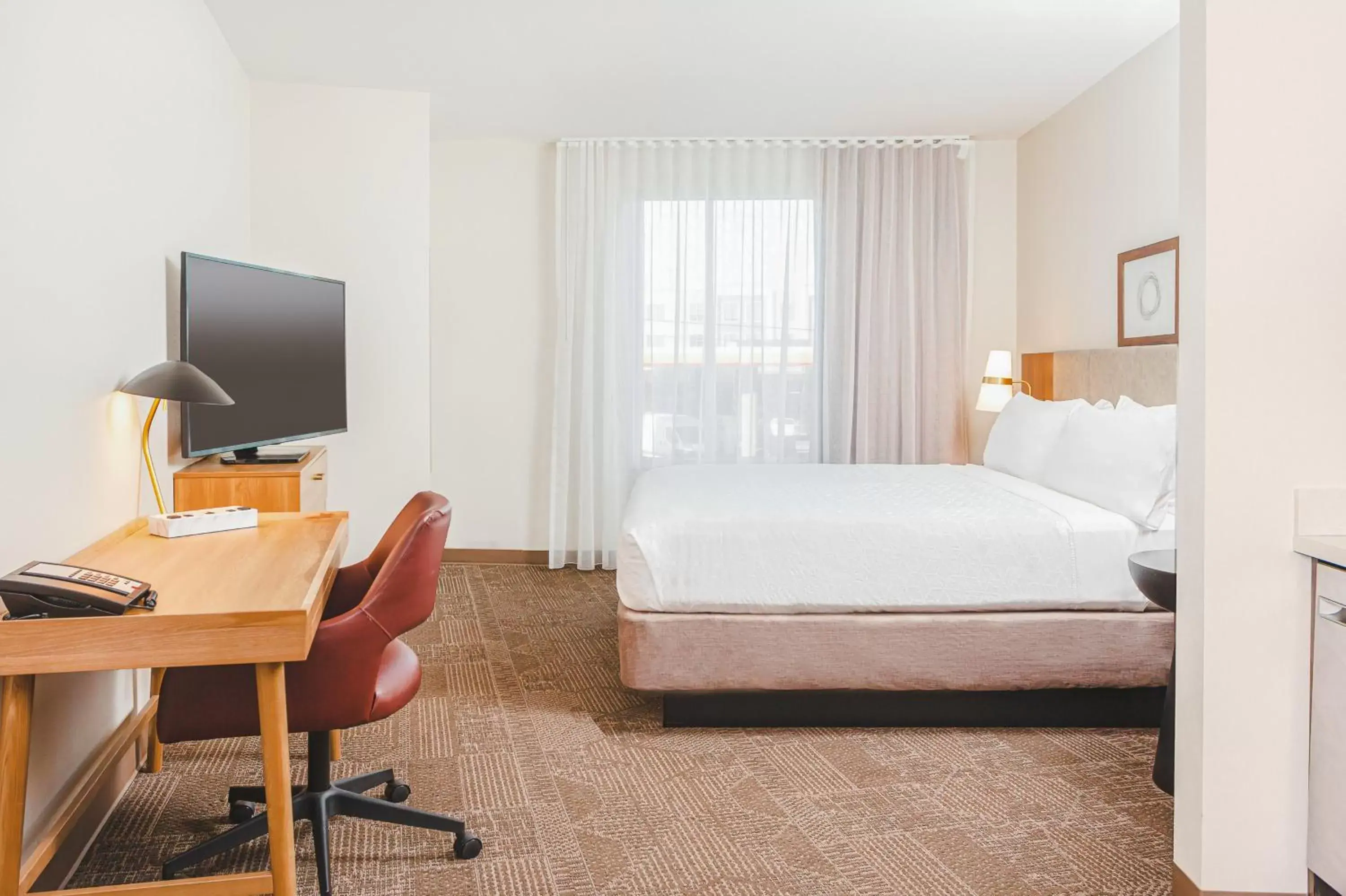 Photo of the whole room, Bed in Staybridge Suites - Nashville - Vanderbilt, an IHG Hotel