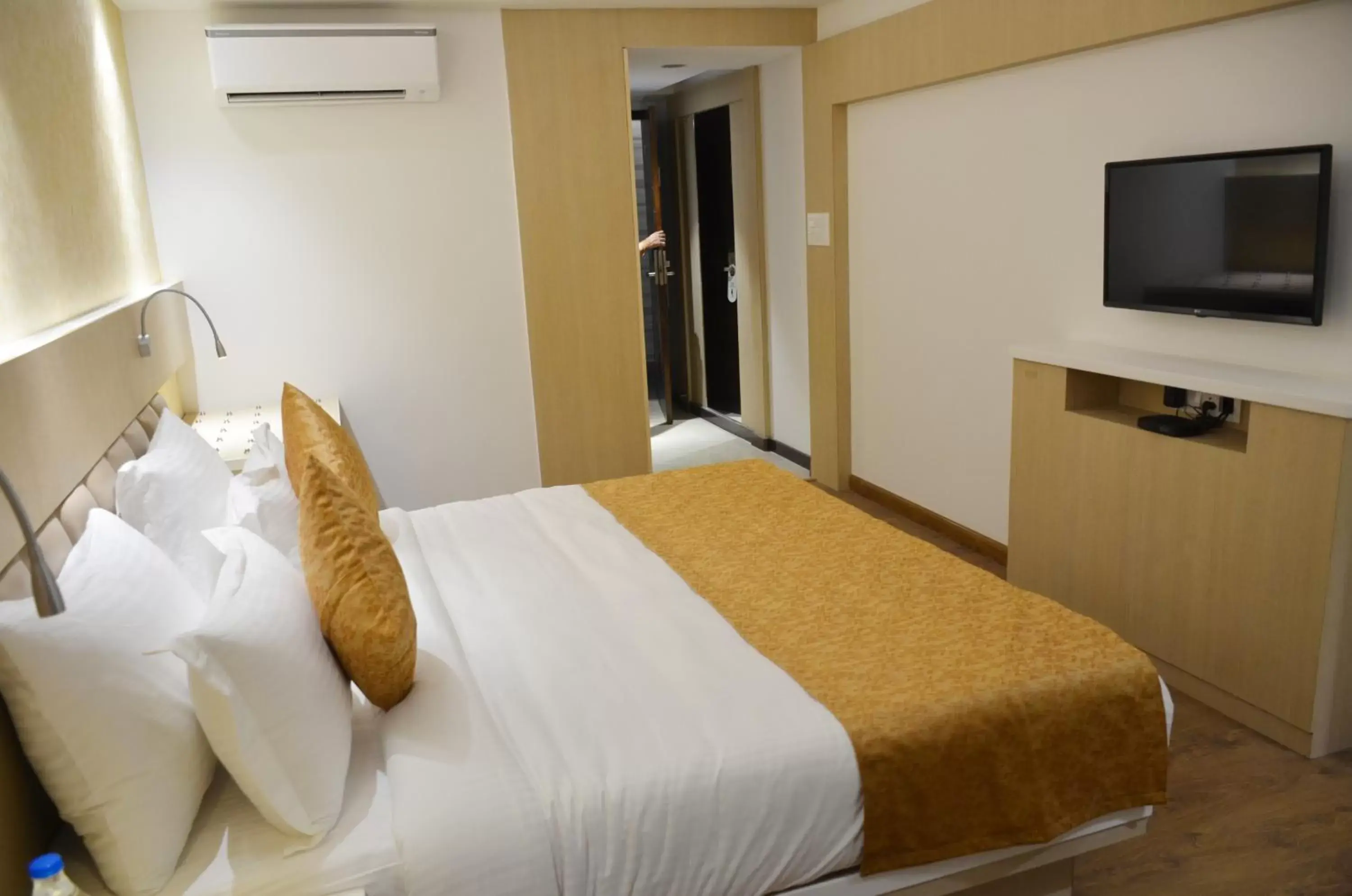 Bedroom, Bed in Hotel Radiance