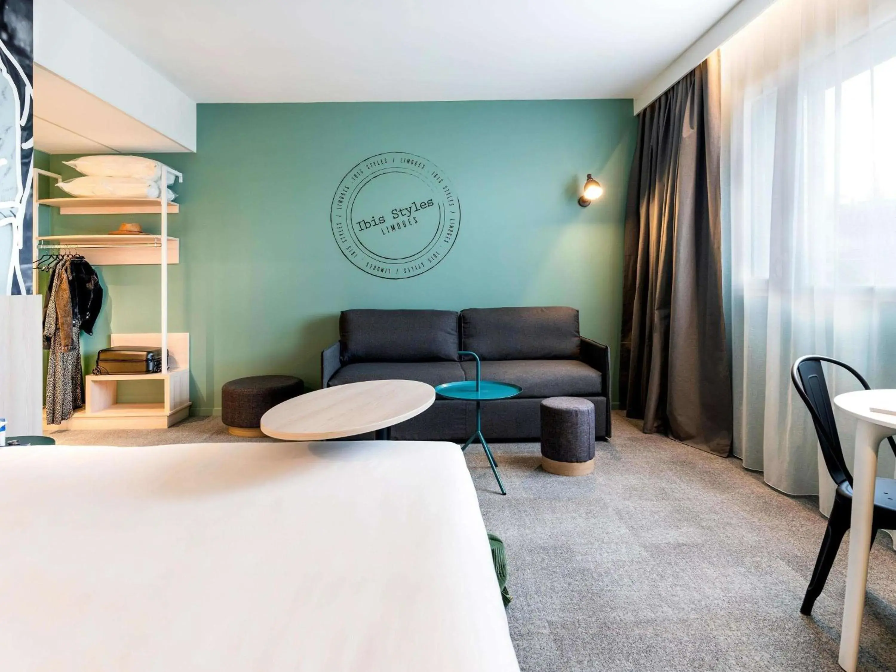 Photo of the whole room, Bed in ibis Styles Limoges Centre Photo of the whole room, Bed in ibis Styles Limoges Centre