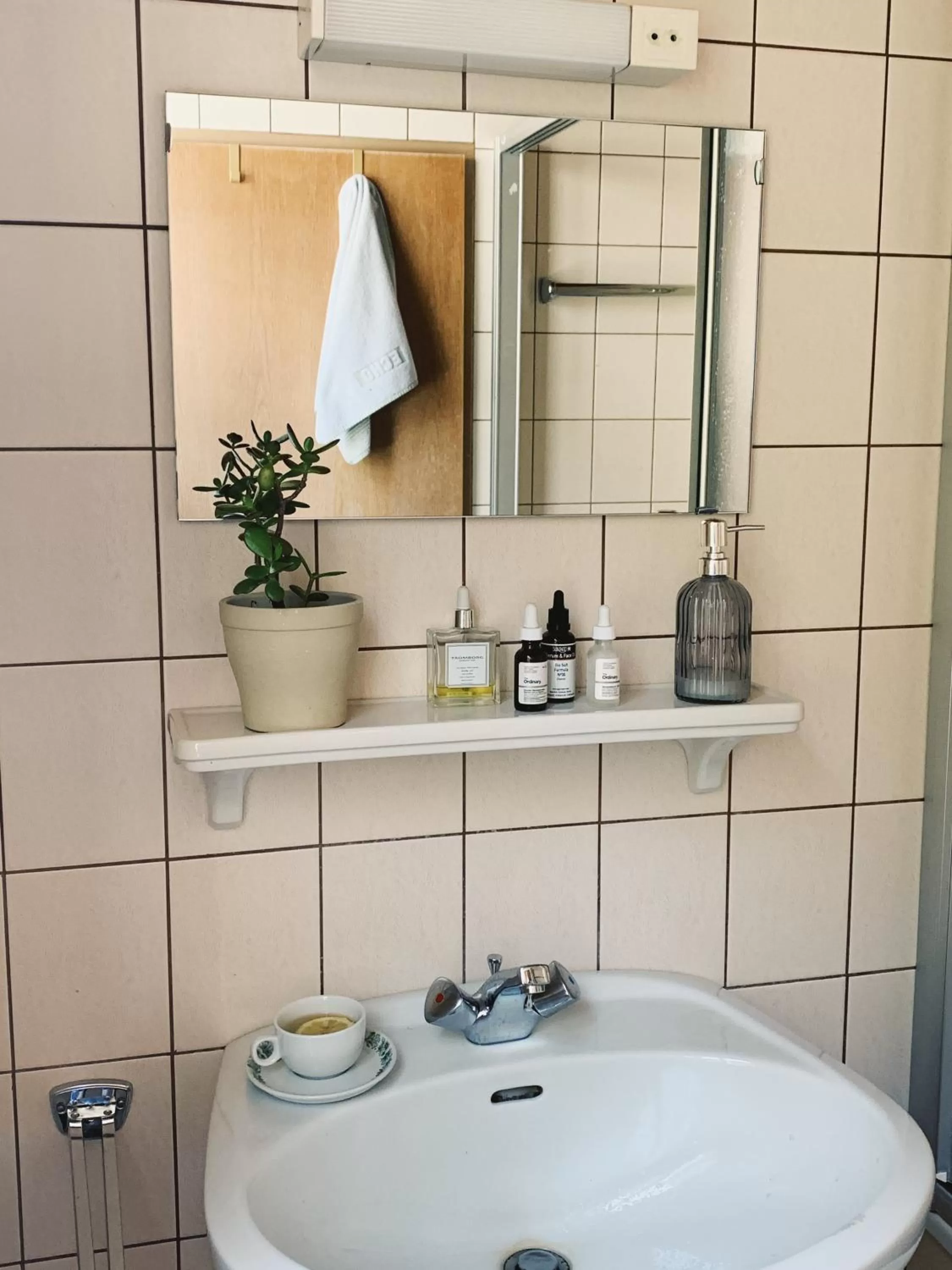 Bathroom in Hotel Echo