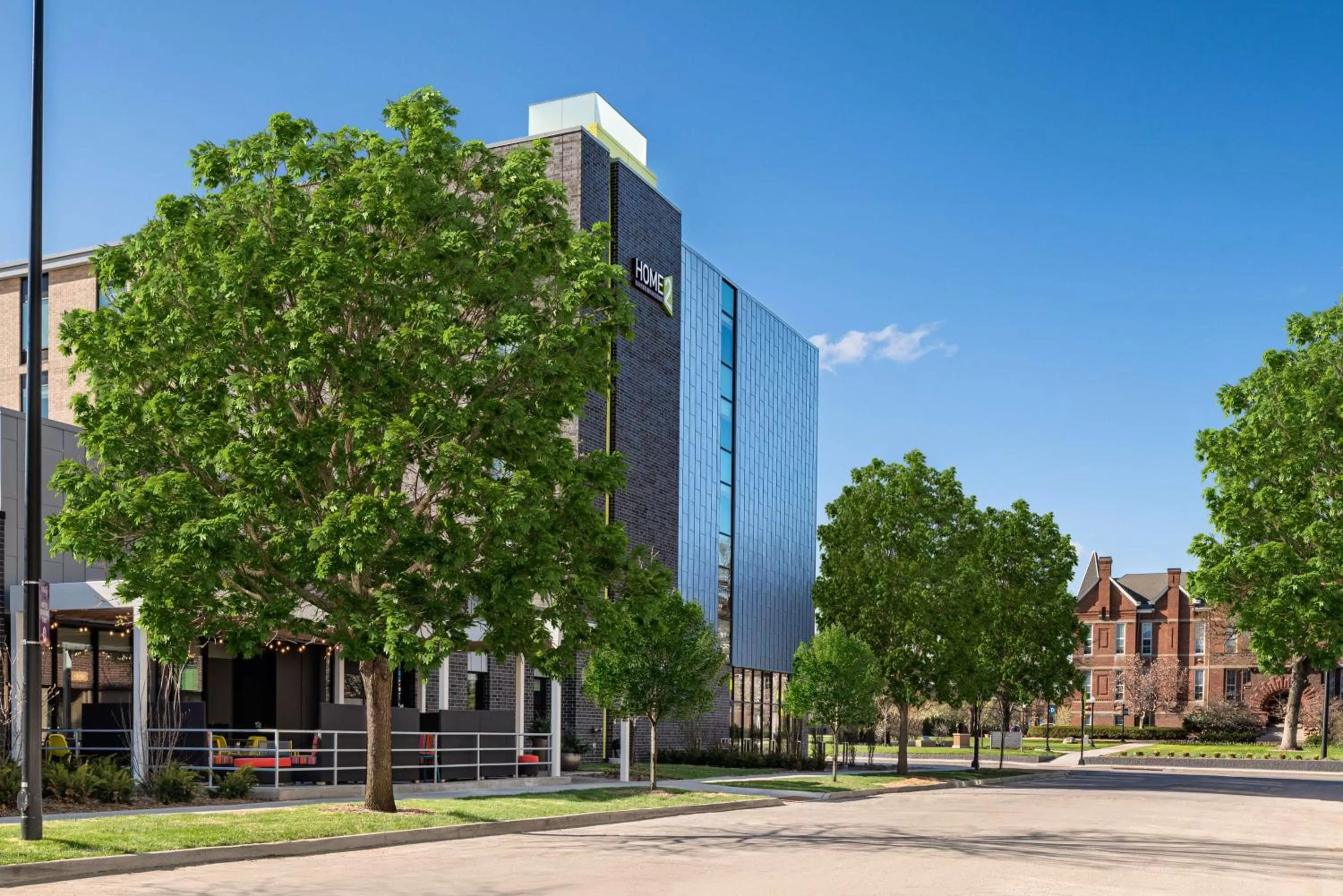 Property building in Home2 Suites by Hilton Des Moines at Drake University