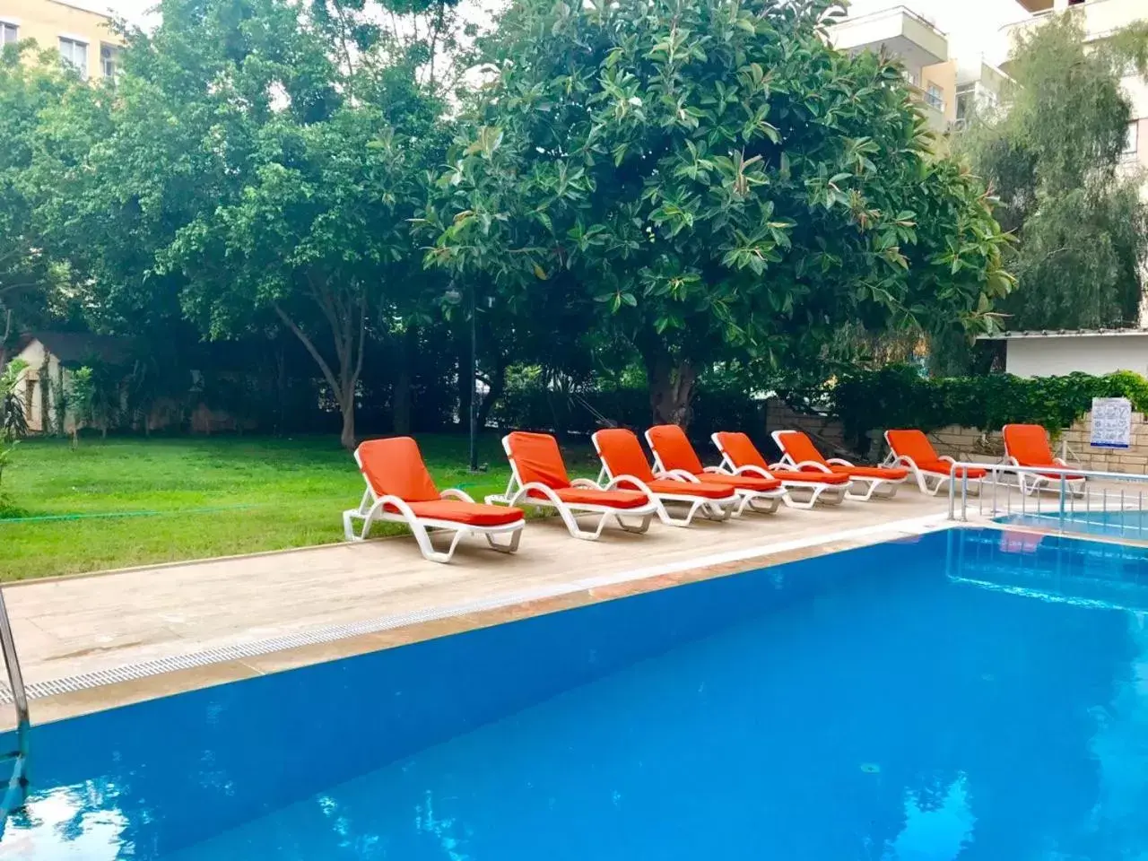 Swimming Pool in Suite Laguna Otel