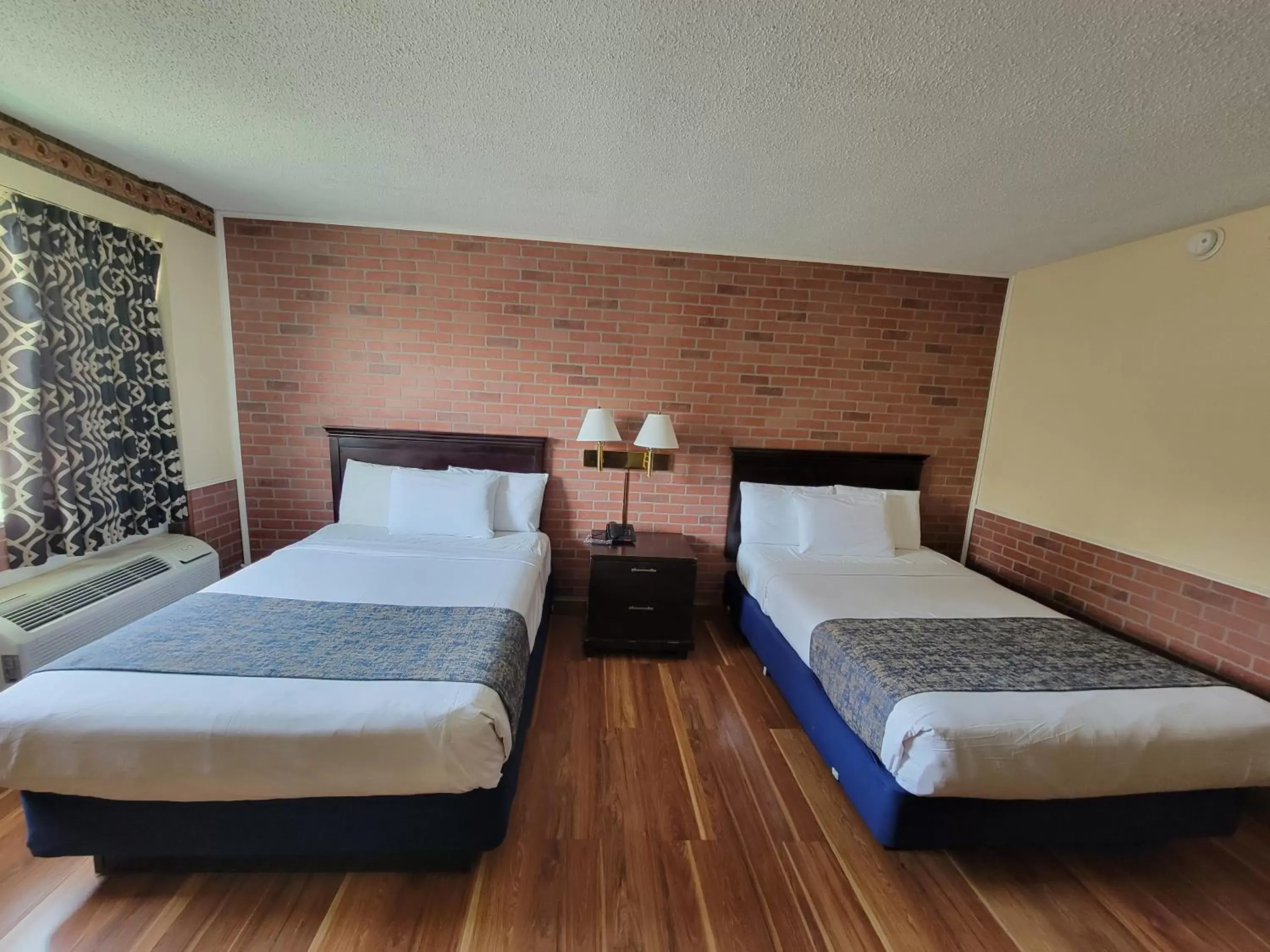 Bedroom, Bed in Eldorado Atlantic City Beach Block Bedroom, Bed in Eldorado Atlantic City Beach Block