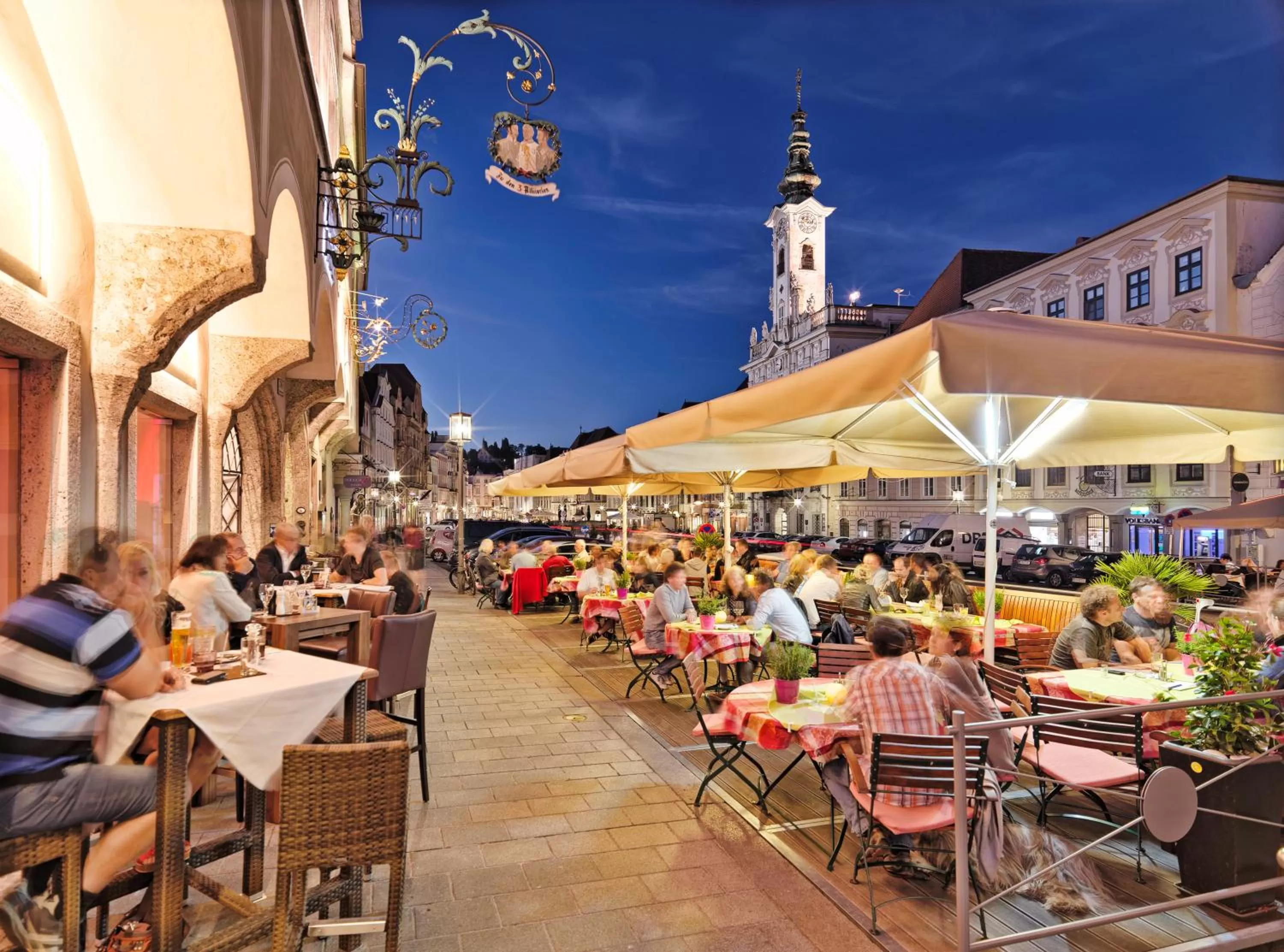 Night in Hotel Mader