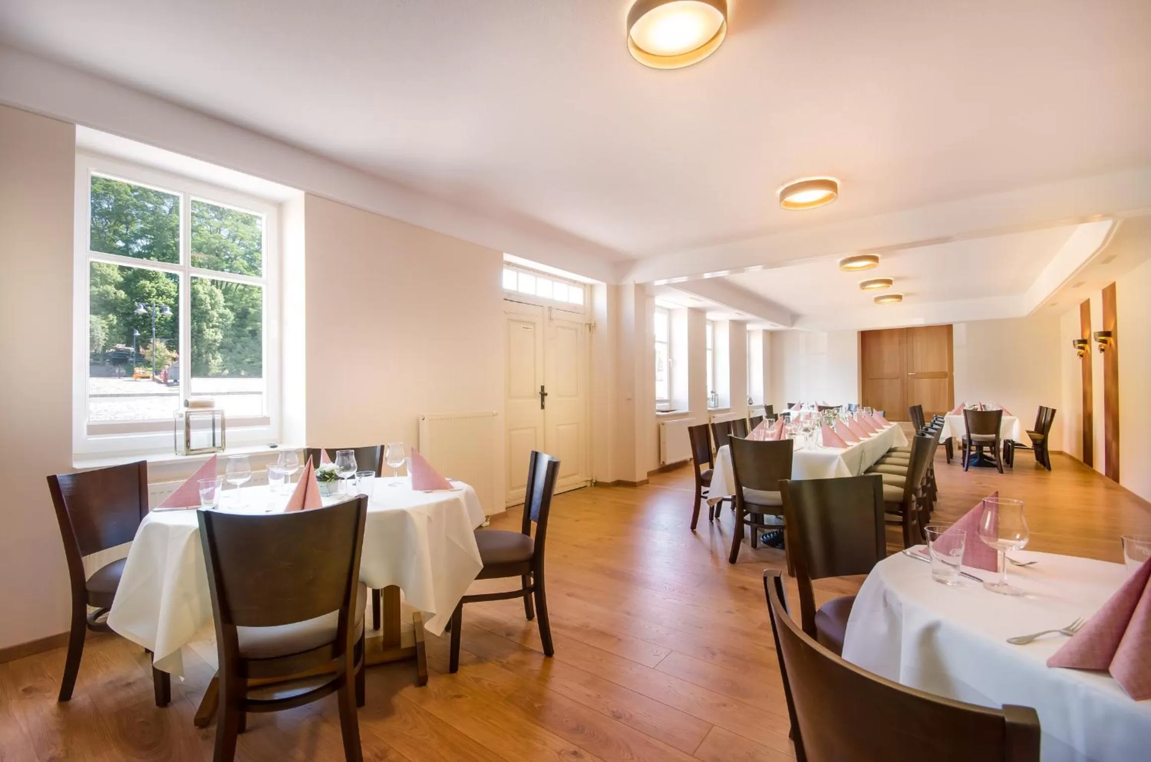 Restaurant/places to eat in Hotel Zur Burg GmbH