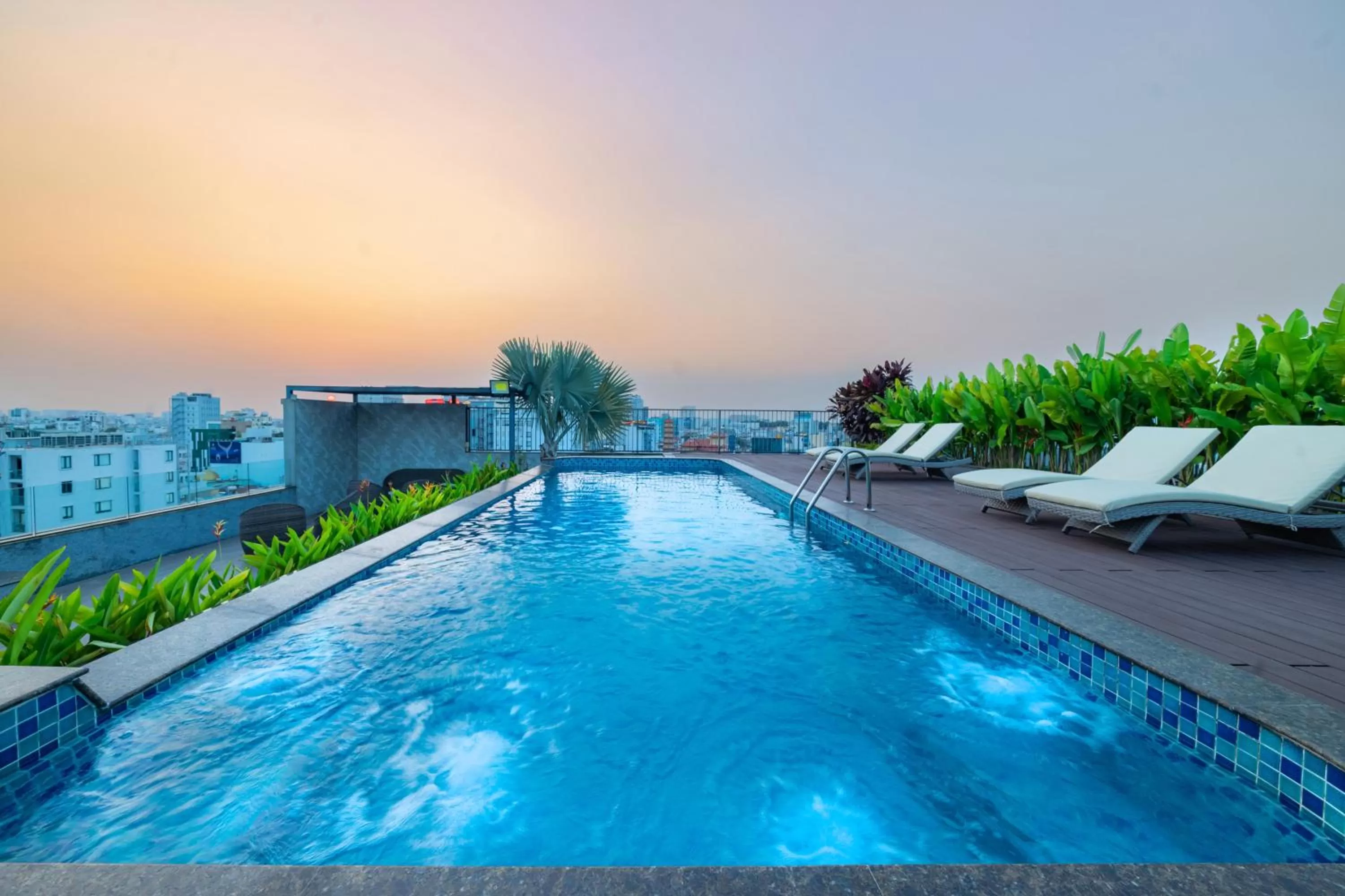 Pool view in DHTS Business Hotel & Apartment