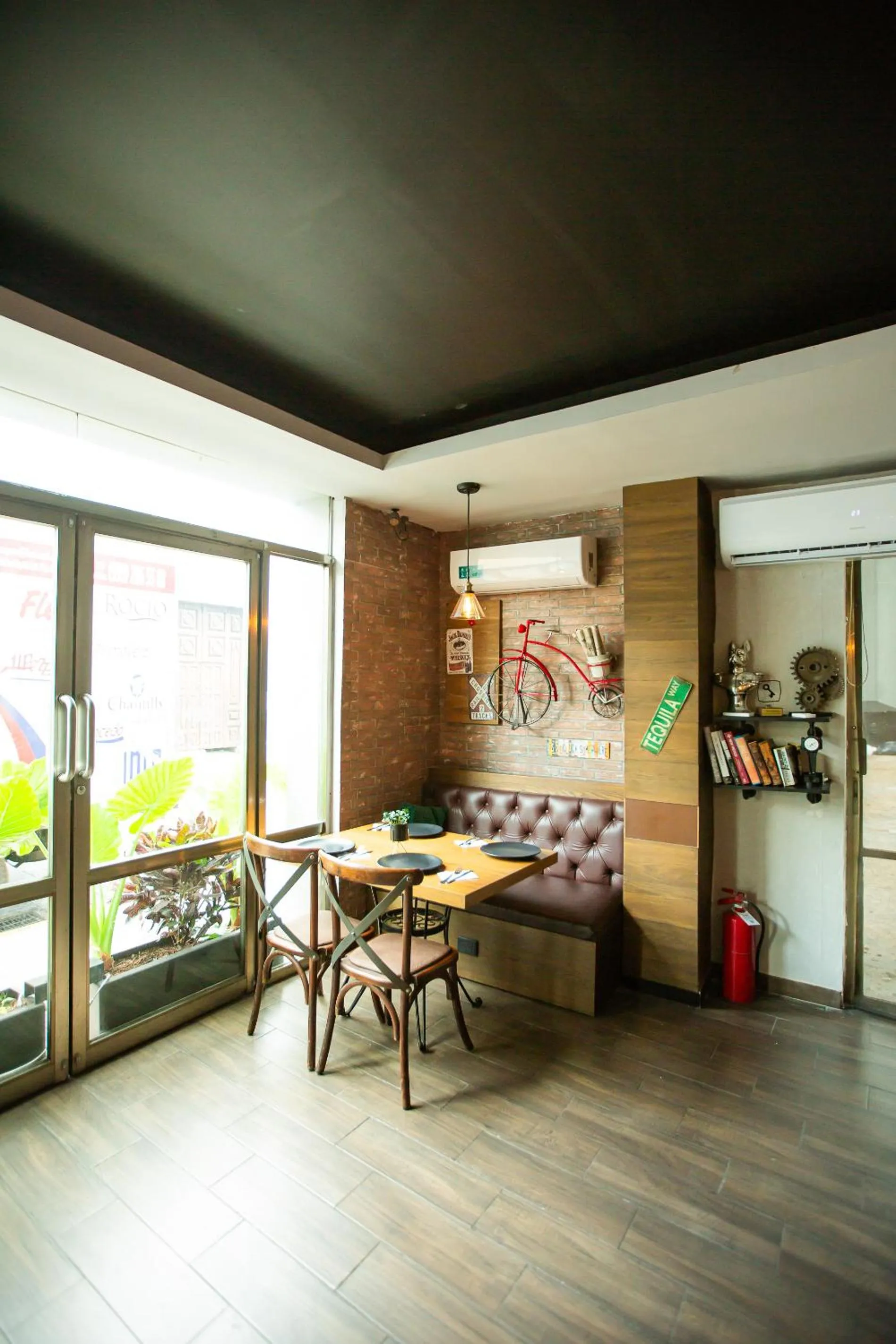 Restaurant/places to eat, Bed in Hotel Nacional Merida