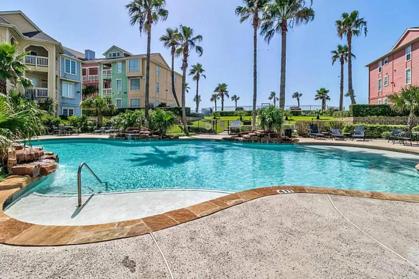 Property building, Swimming Pool in The Dawn on Galveston Beach