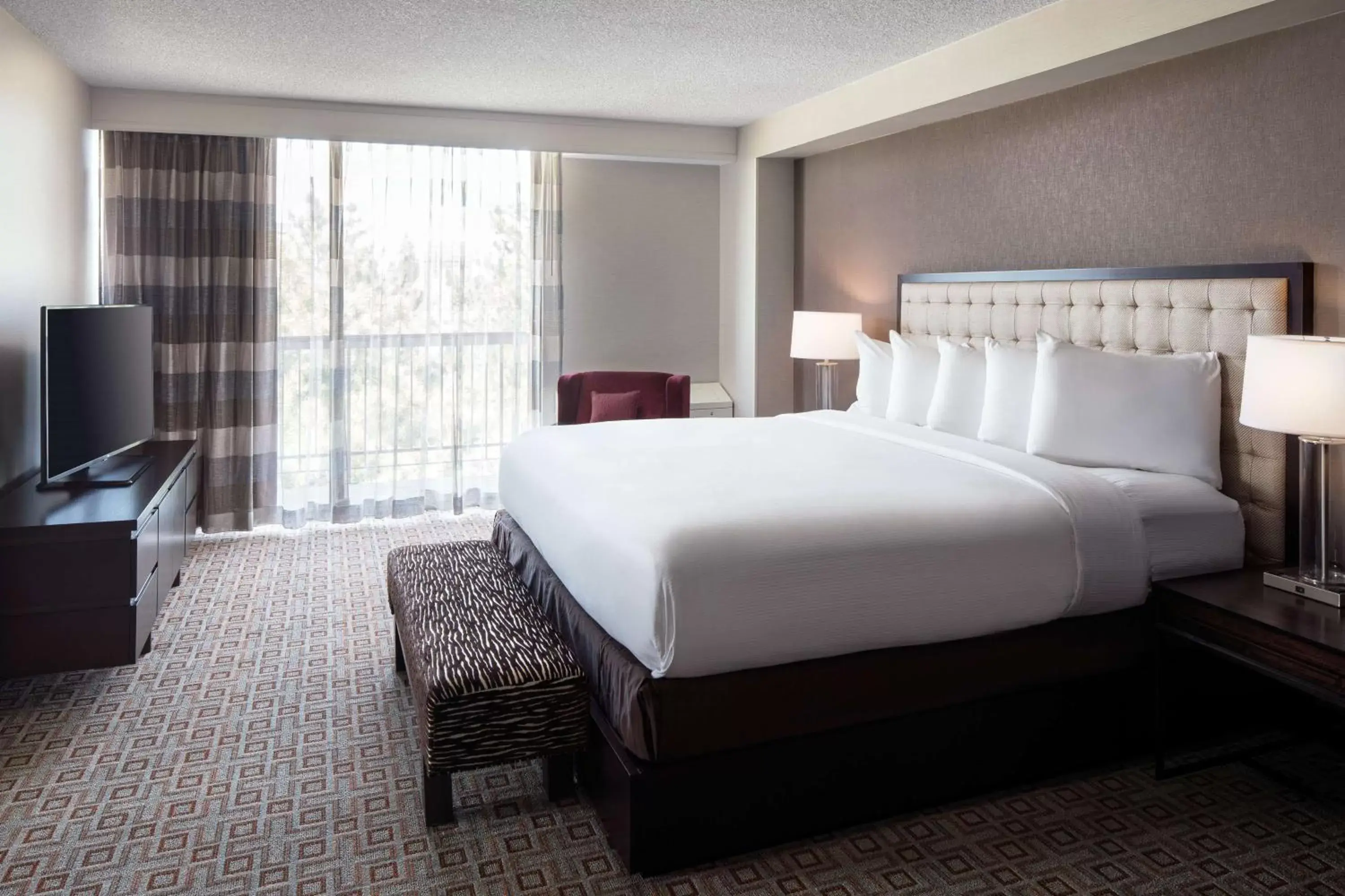 Bed in DoubleTree by Hilton Denver Tech
