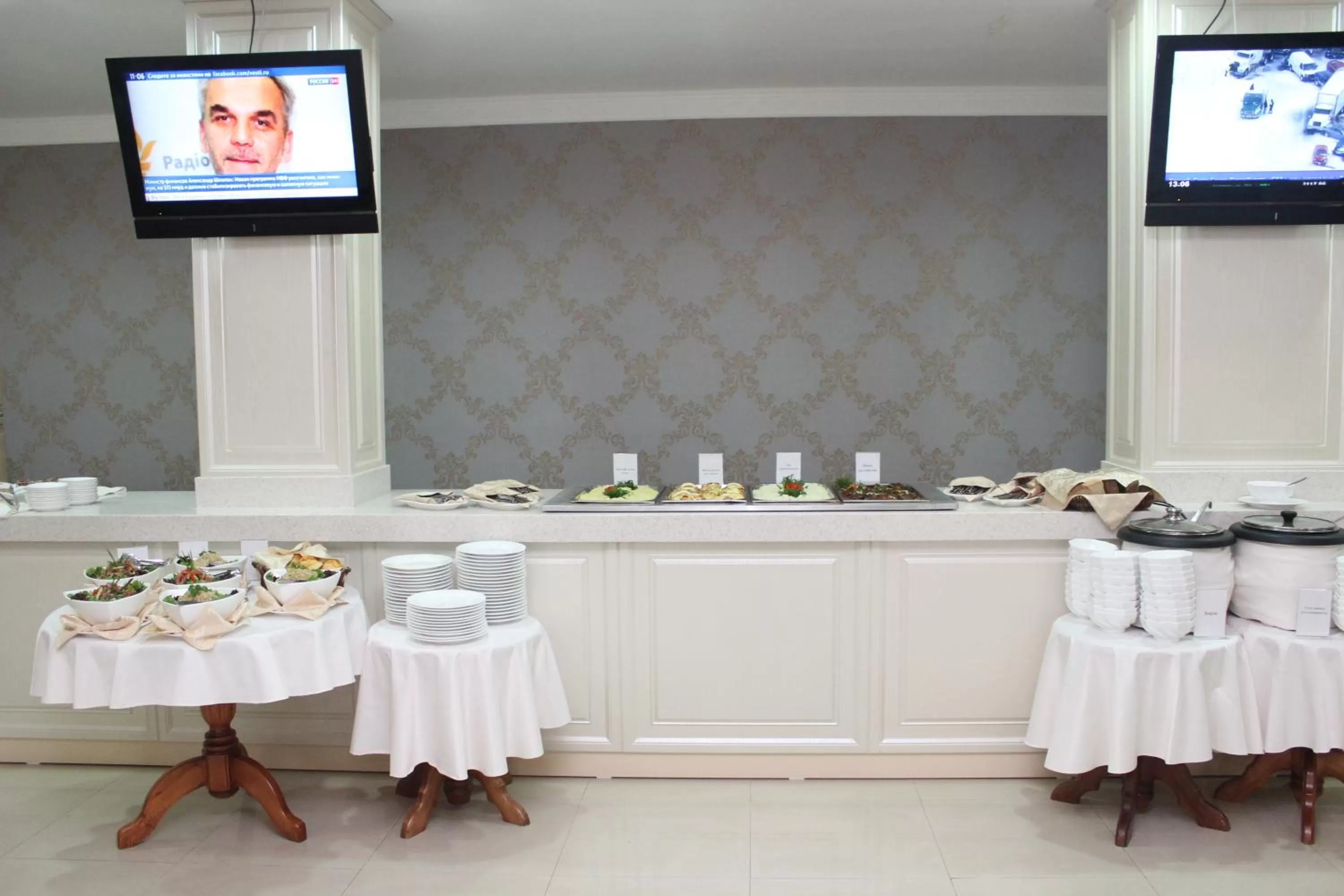 Restaurant/places to eat in King Hotel Astana