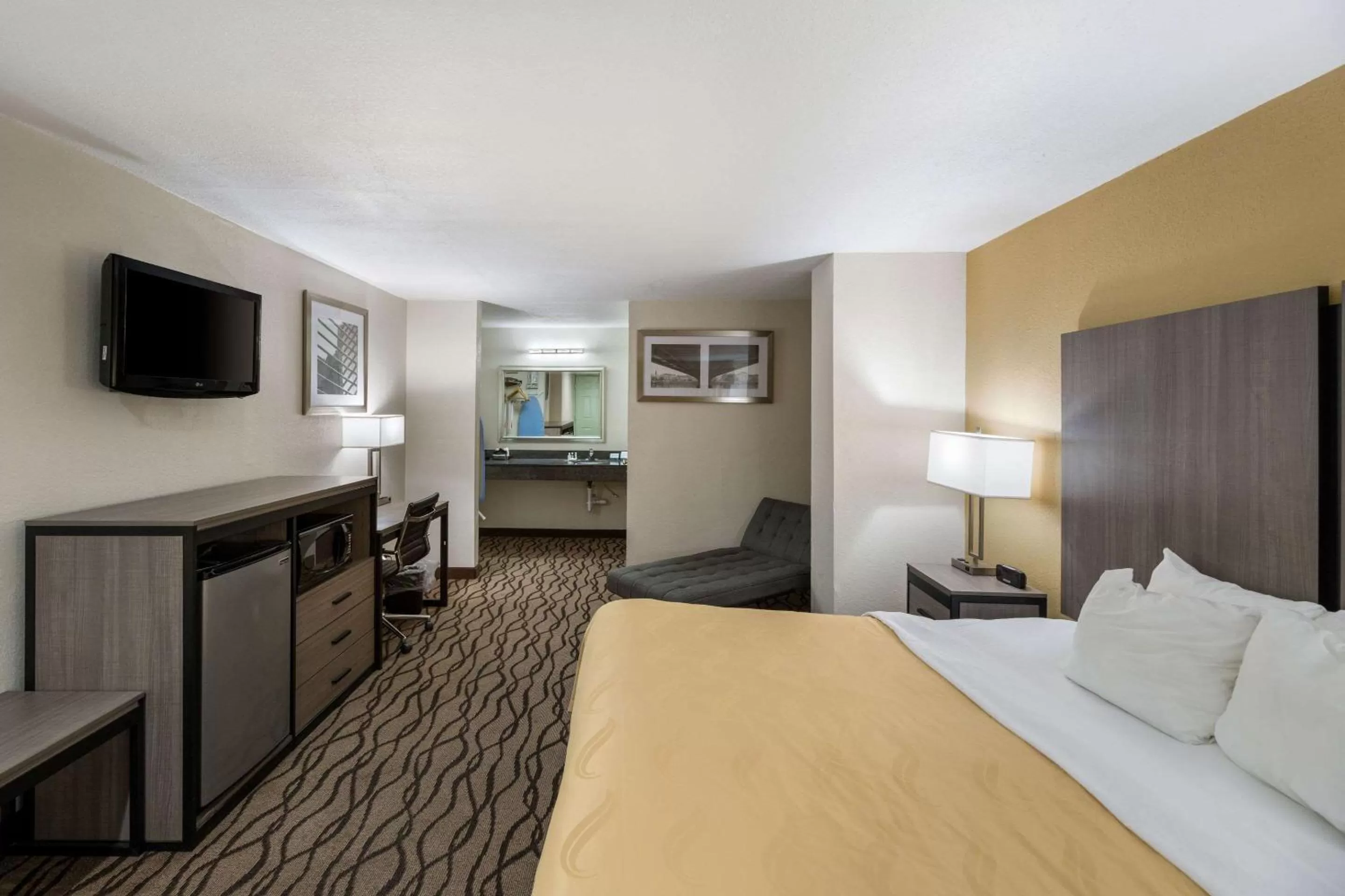 Bedroom, Bed in Quality Inn Fort Stockton