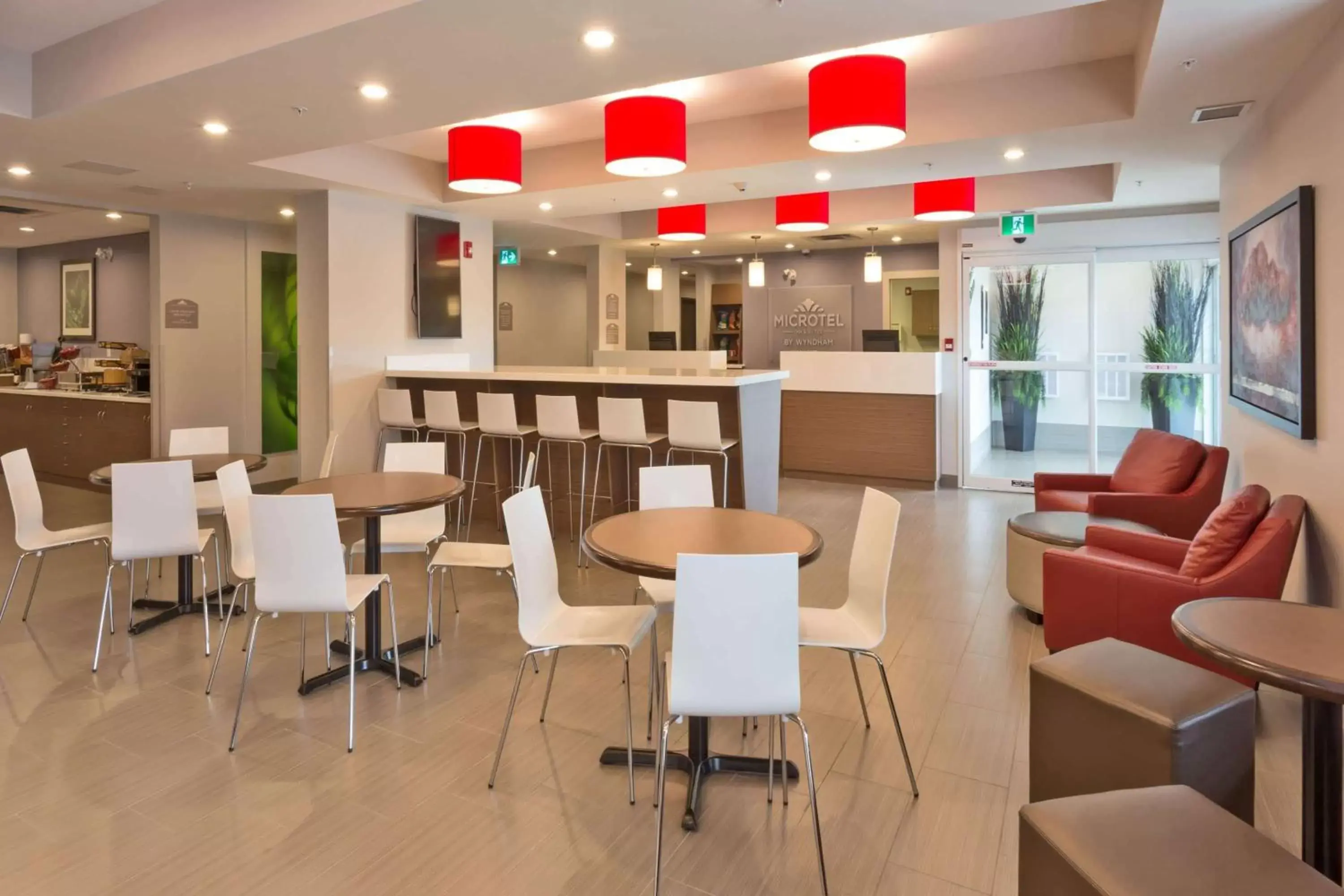 Lobby or reception, Lounge/Bar in Microtel Inn and Suites by Wyndham Kitimat