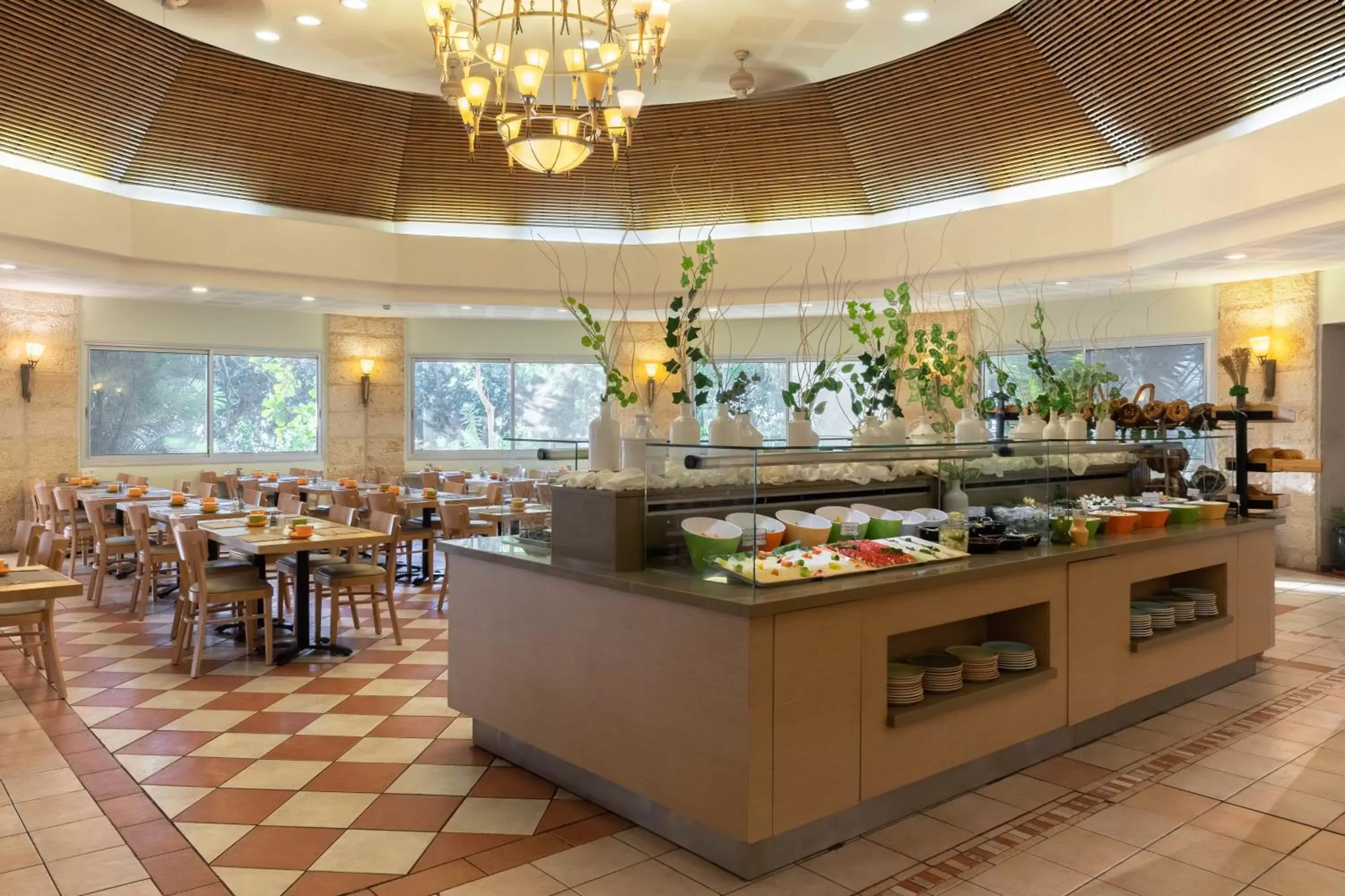 Buffet breakfast, Restaurant/Places to Eat in Ein Gedi Kibbutz Hotel