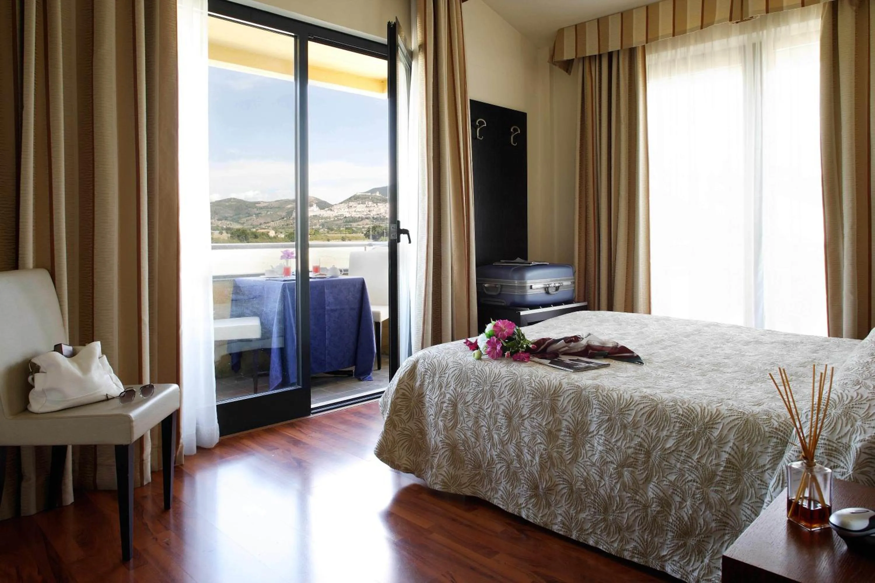 Bed in Hotel Cristallo di La Rosetta Srl