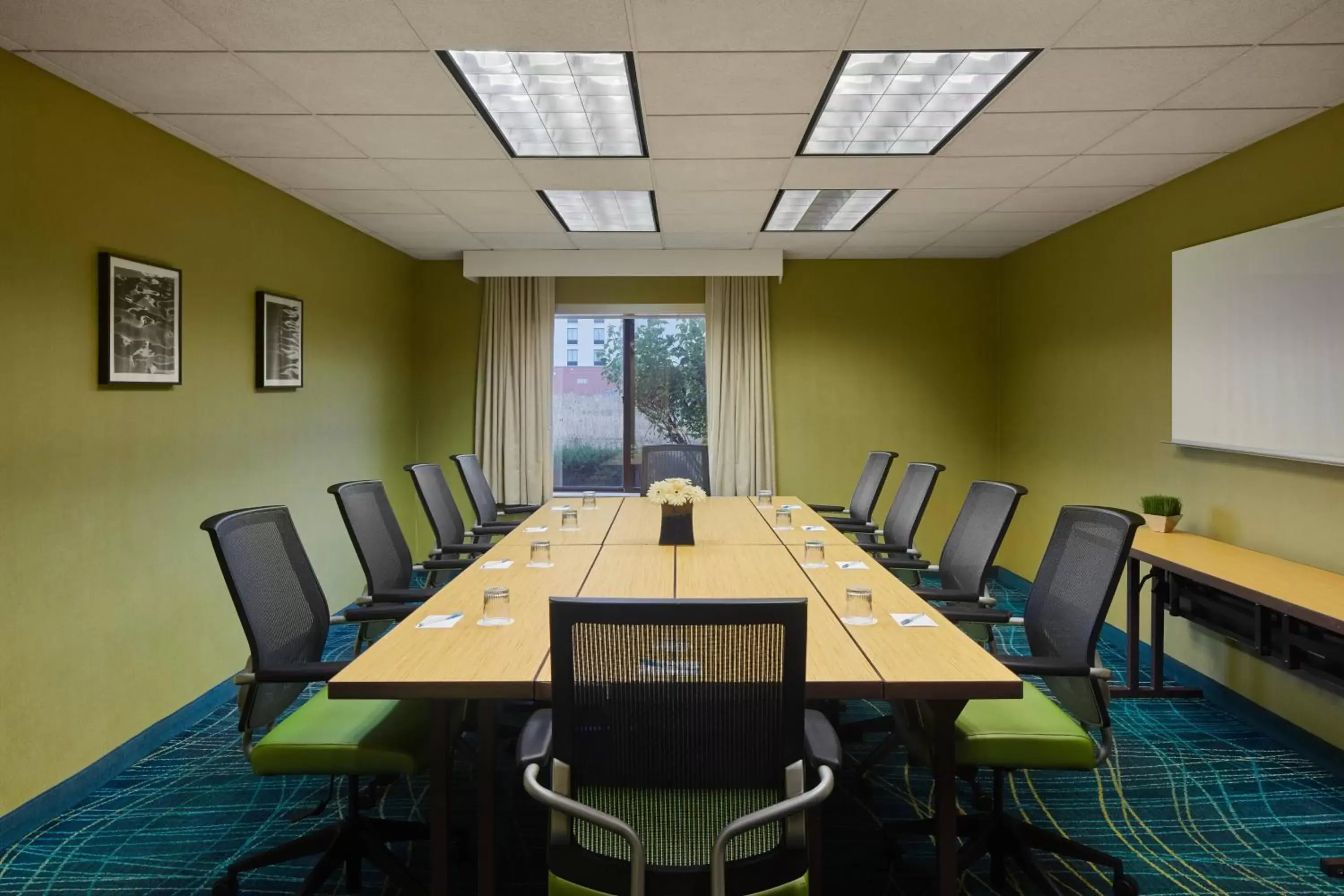 Meeting/conference room in SpringHill Suites Chicago Bolingbrook