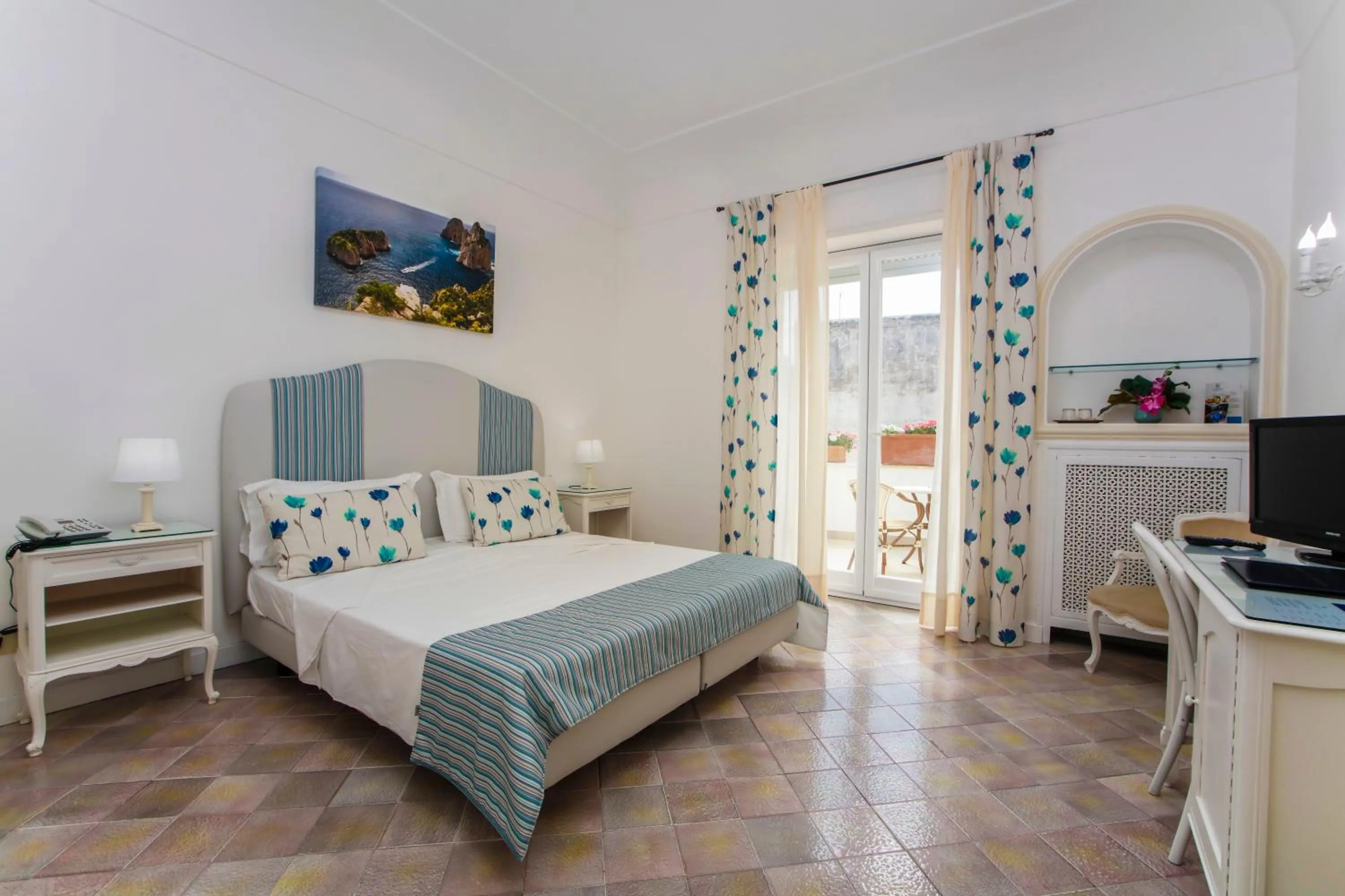 Superior Double Room with Terrace in Hotel San Felice