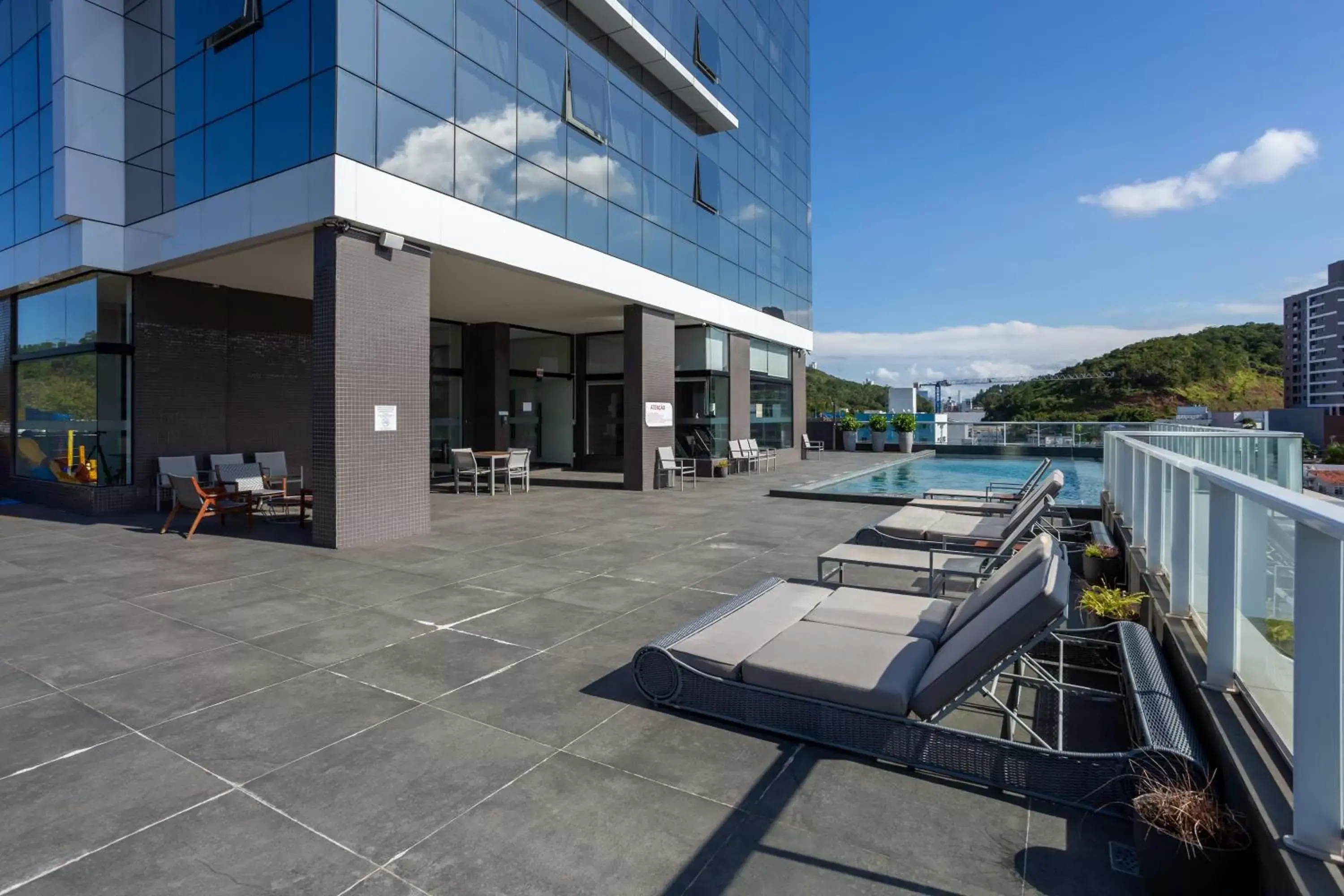 Swimming pool in Hilton Garden Inn Praia Brava Swimming pool in Hilton Garden Inn Praia Brava