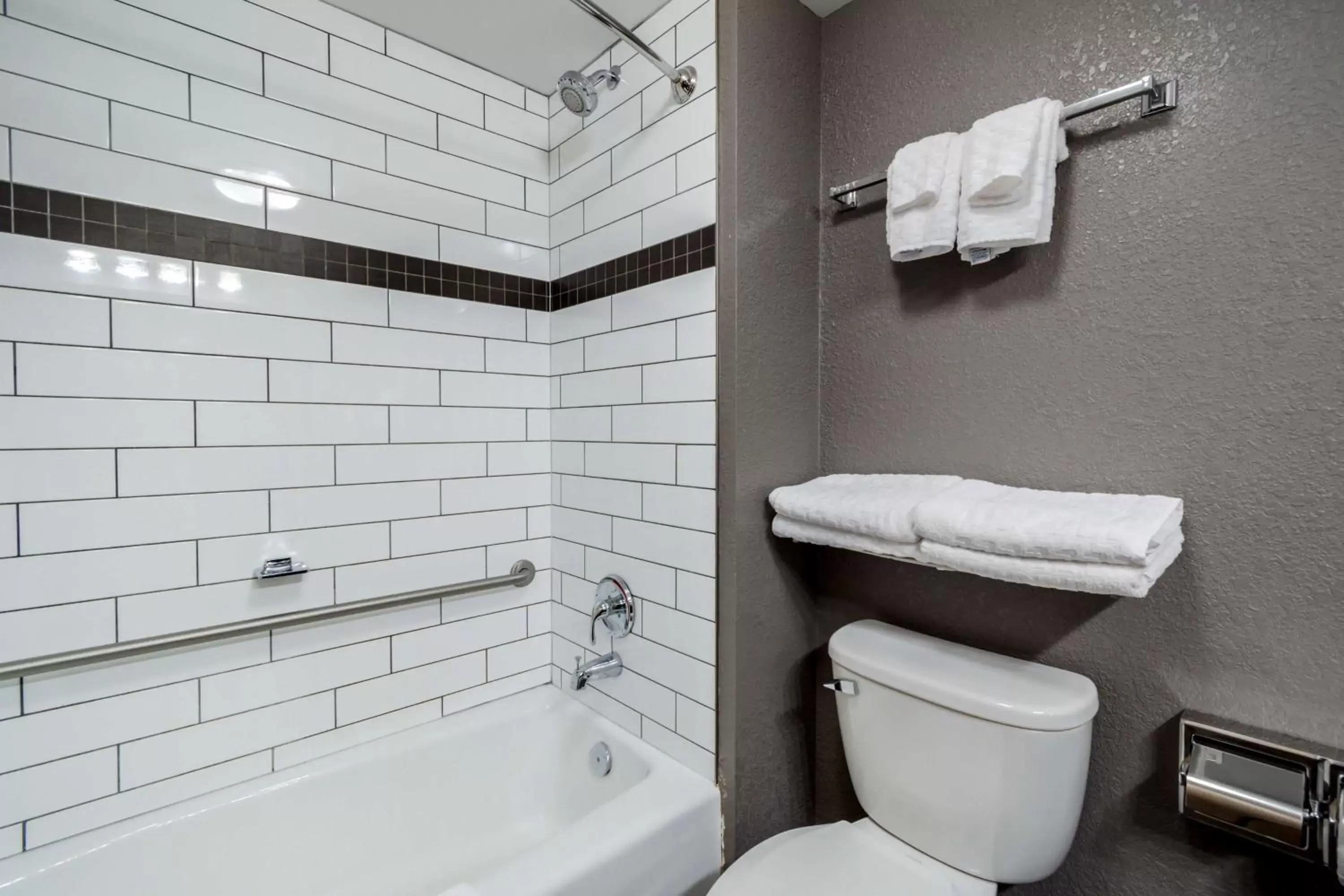 Bathroom in Best Western Plus Eastgate Inn & Suites