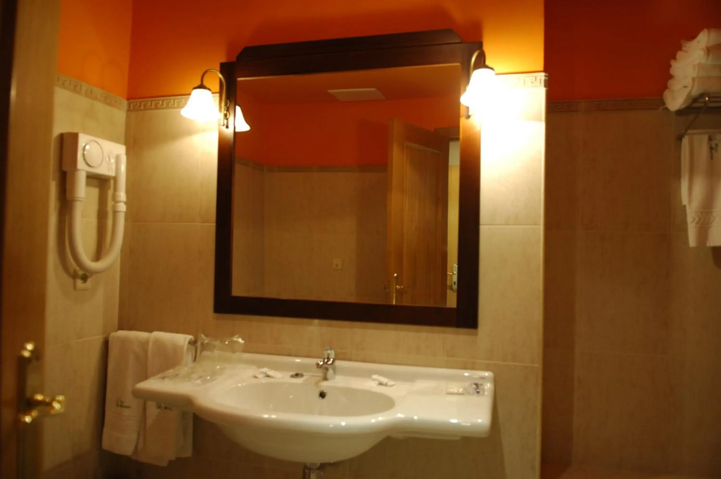 Bathroom in Hotel Abeiras