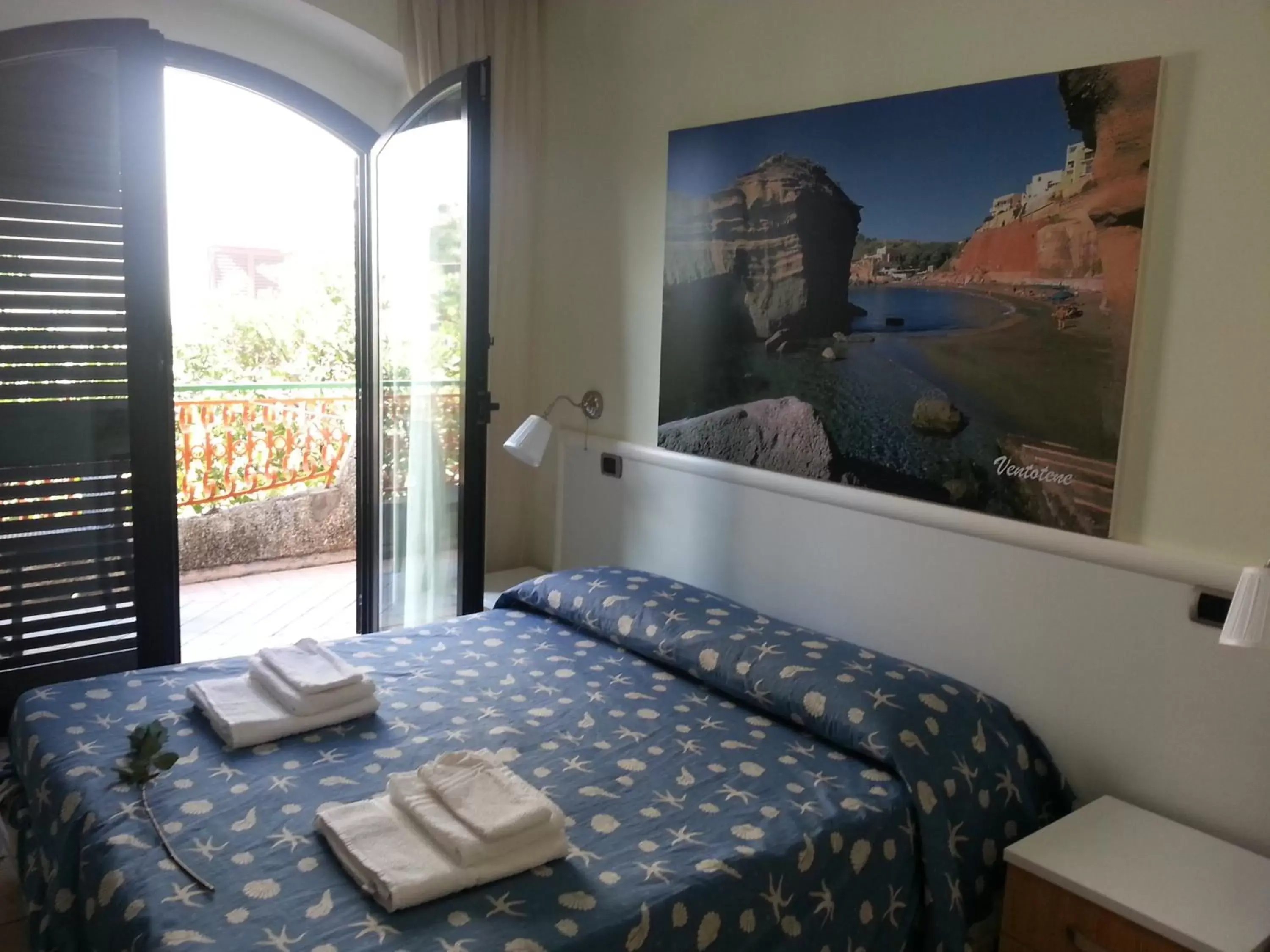 Photo of the whole room, Bed in Hotel Tirreno Formia