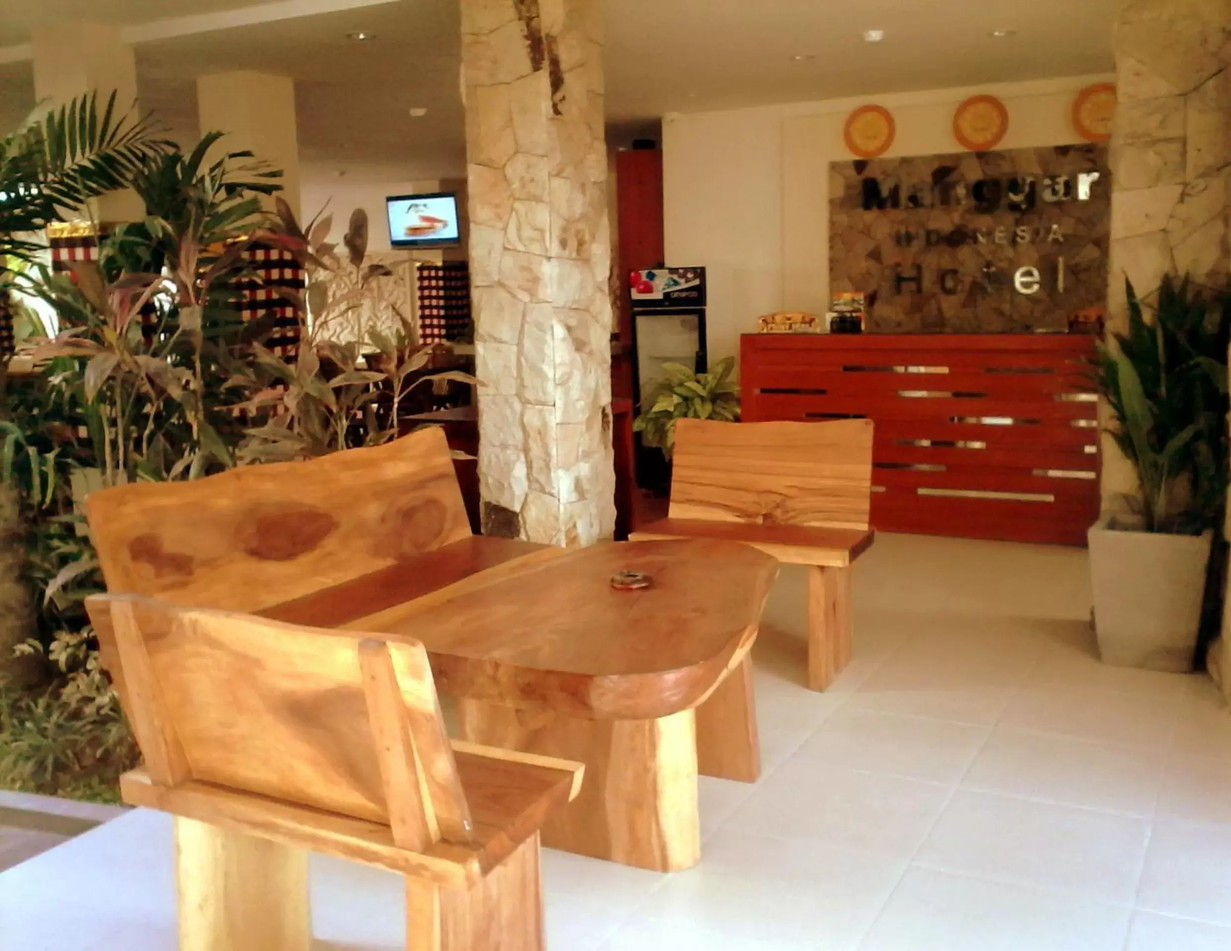 Lobby or reception, Restaurant/Places to Eat in Manggar Indonesia Hotel