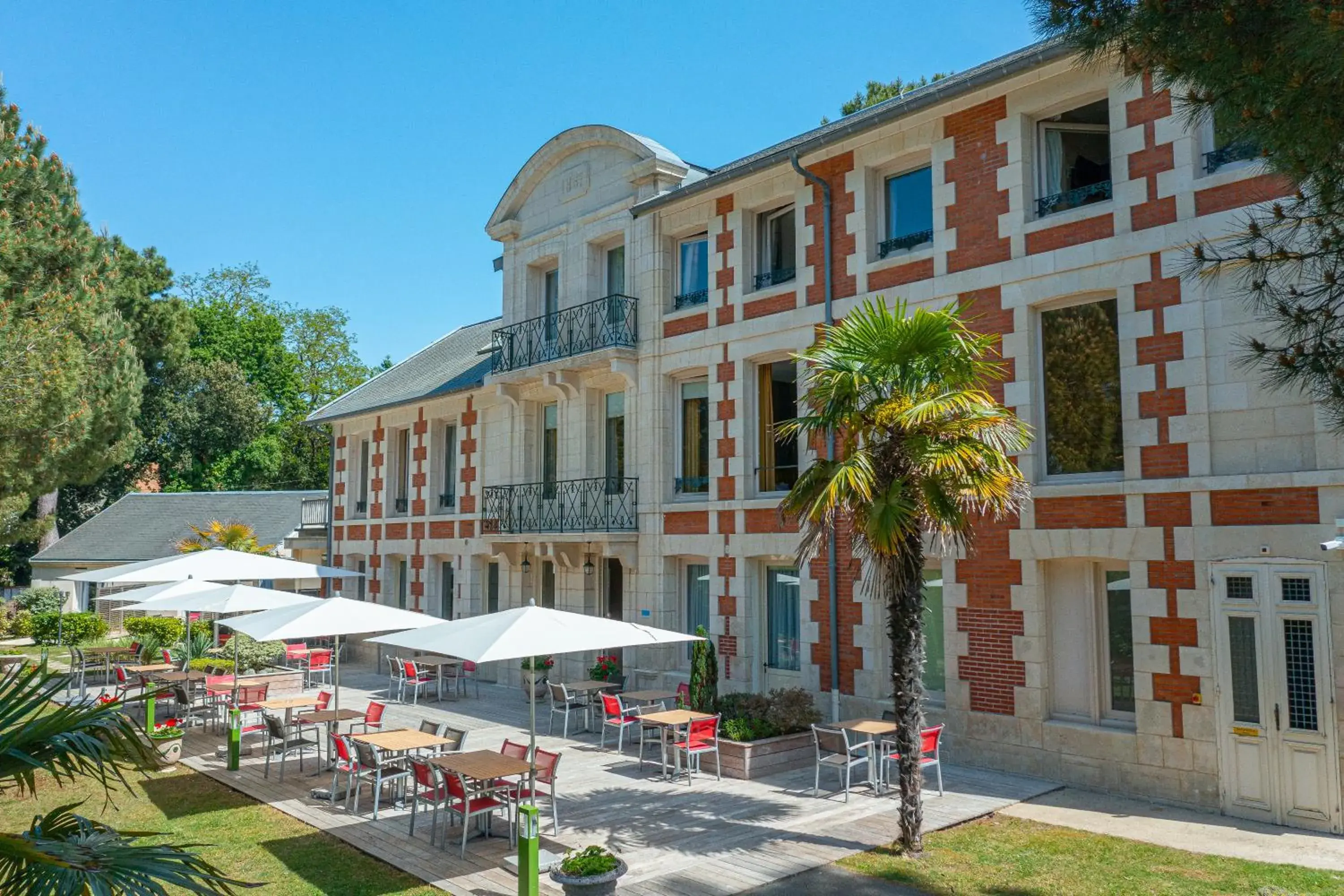 Property Building in Hotel The Originals Residence de Rohan (EX RELAIS DU SILENCE)