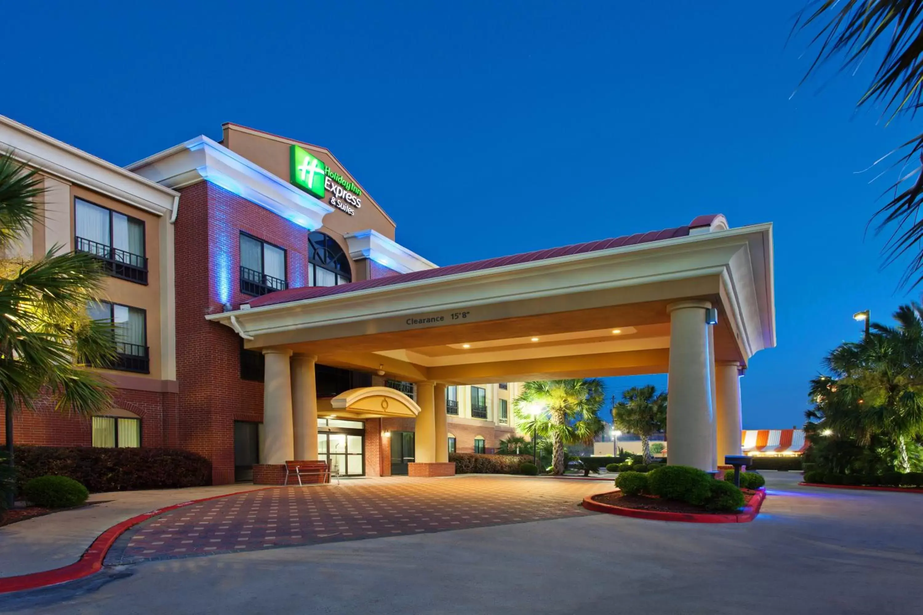 Property Building in Holiday Inn Express & Suites Wharton, an IHG Hotel