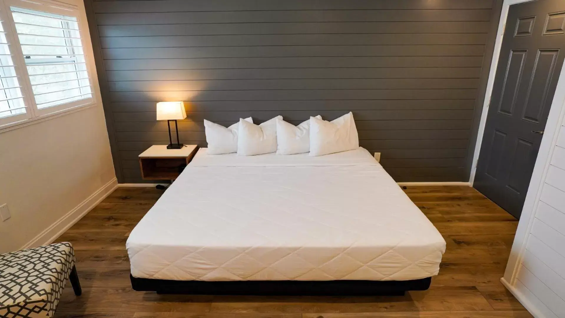 Bed in Devon Shores