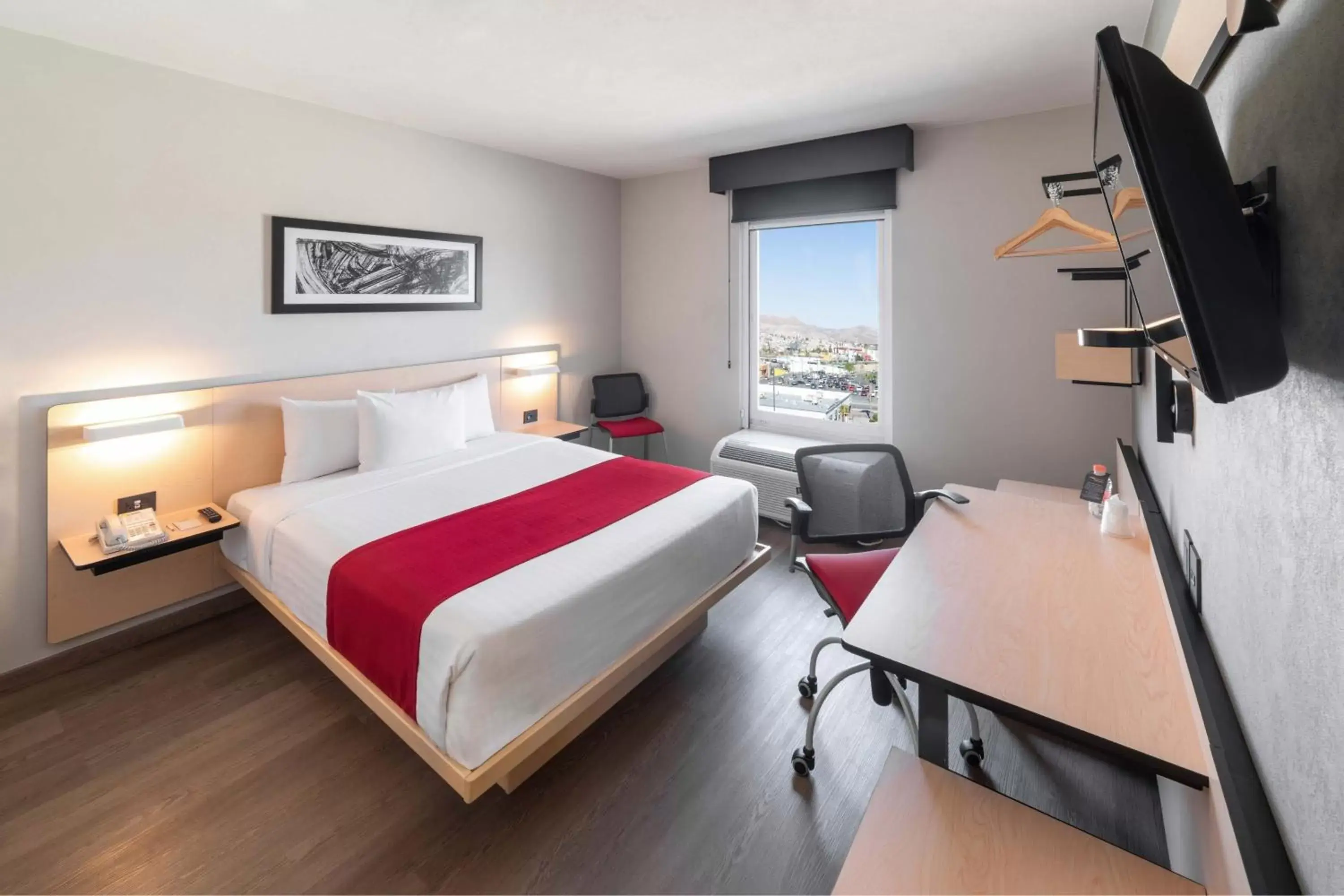 Photo of the whole room in City Express by Marriott Chihuahua