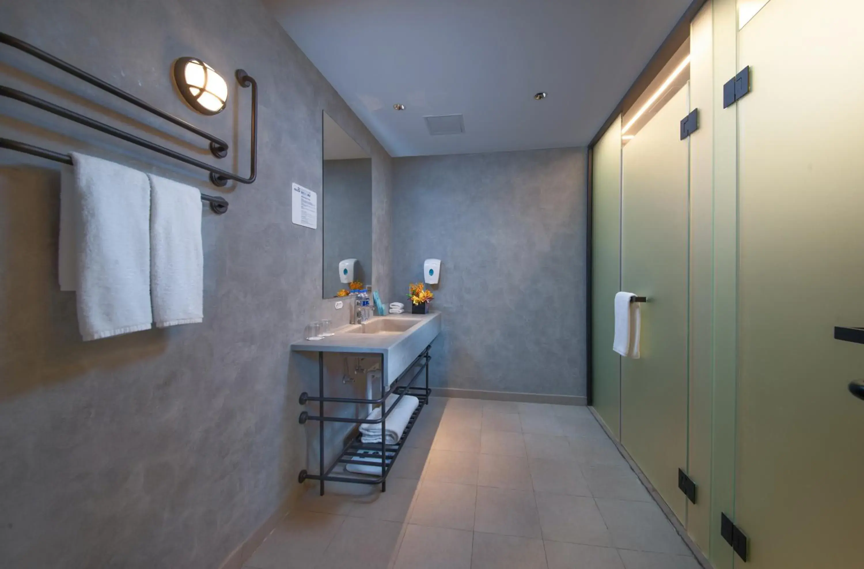 Standard Room with Extra Floor Space in Holiday Inn Express Beijing Shijingshan Parkview by IHG Standard Room with Extra Floor Space in Holiday Inn Express Beijing Shijingshan Parkview by IHG