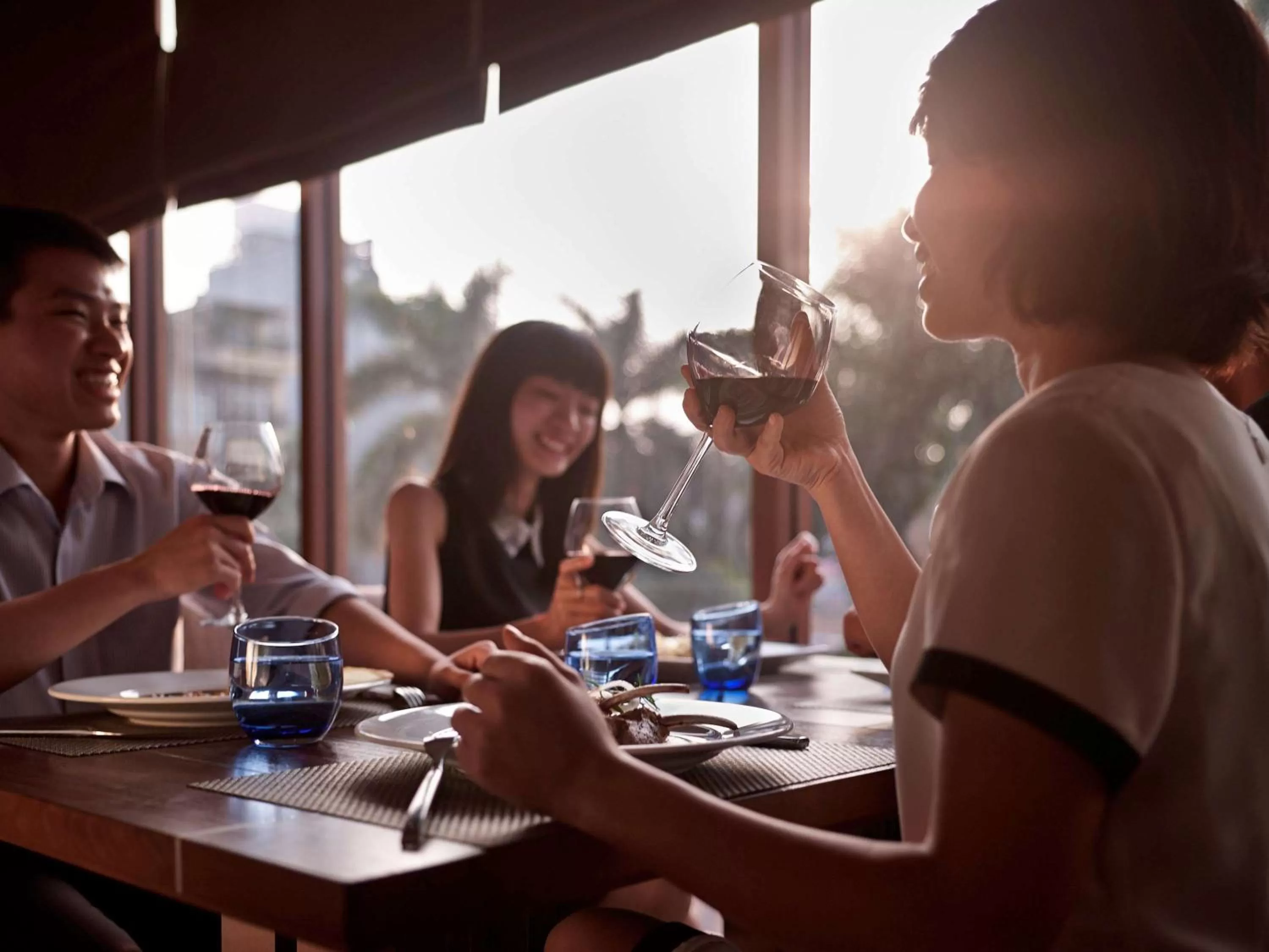 Restaurant/places to eat in Pullman Hanoi