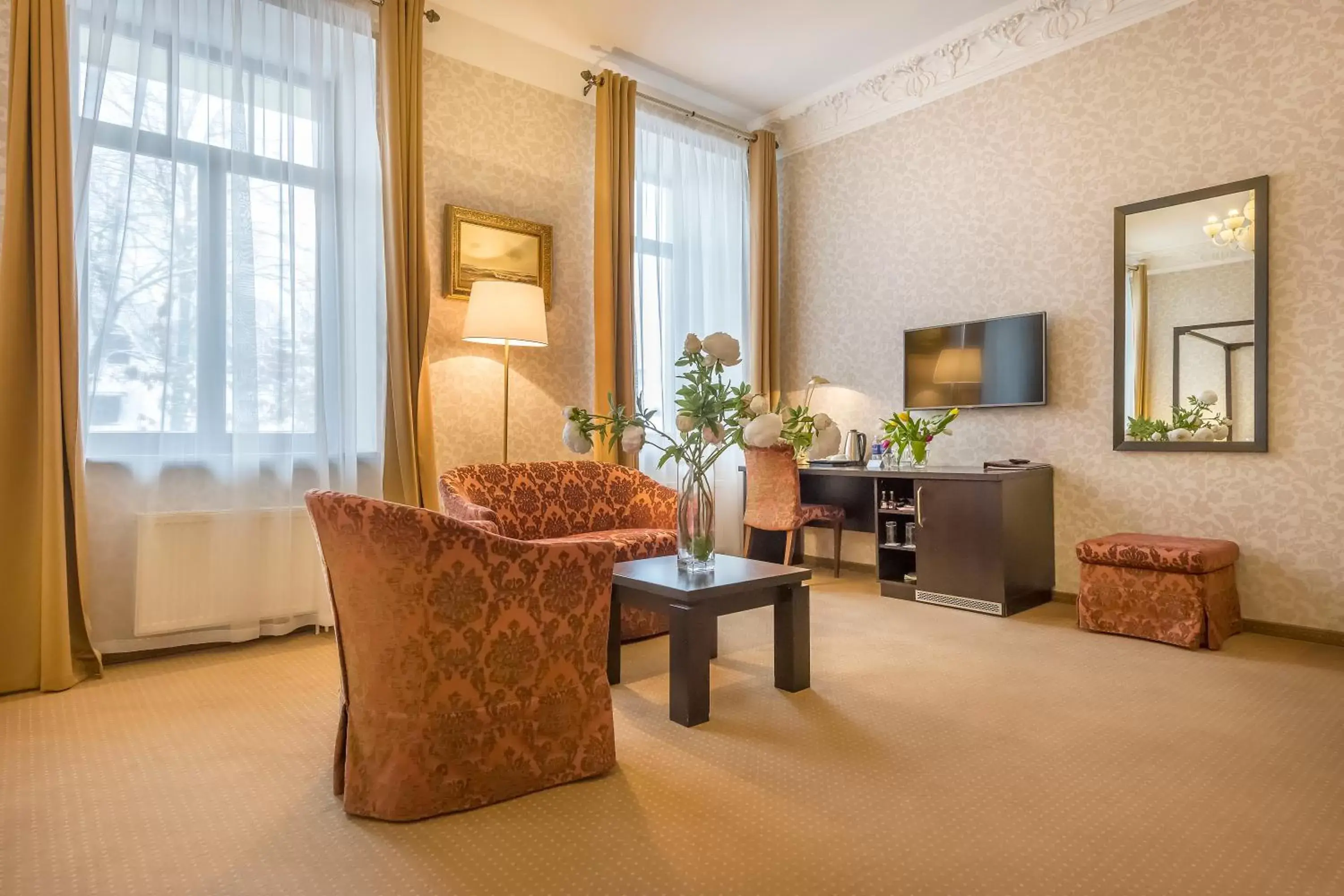 Coffee/tea facilities, Seating Area in Artis Centrum Hotels