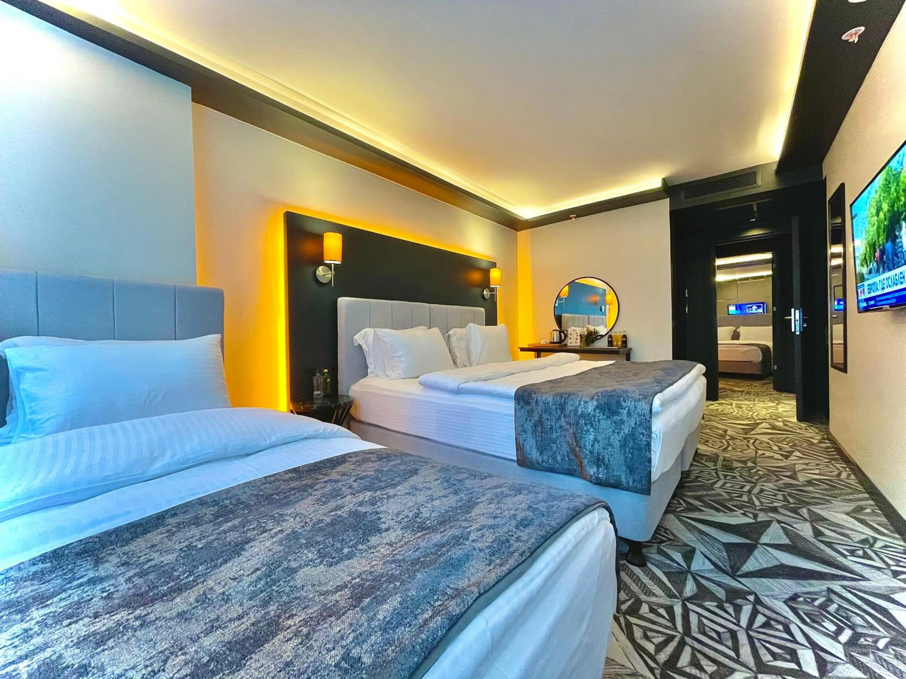 Bedroom, Bed in Weingart Istanbul