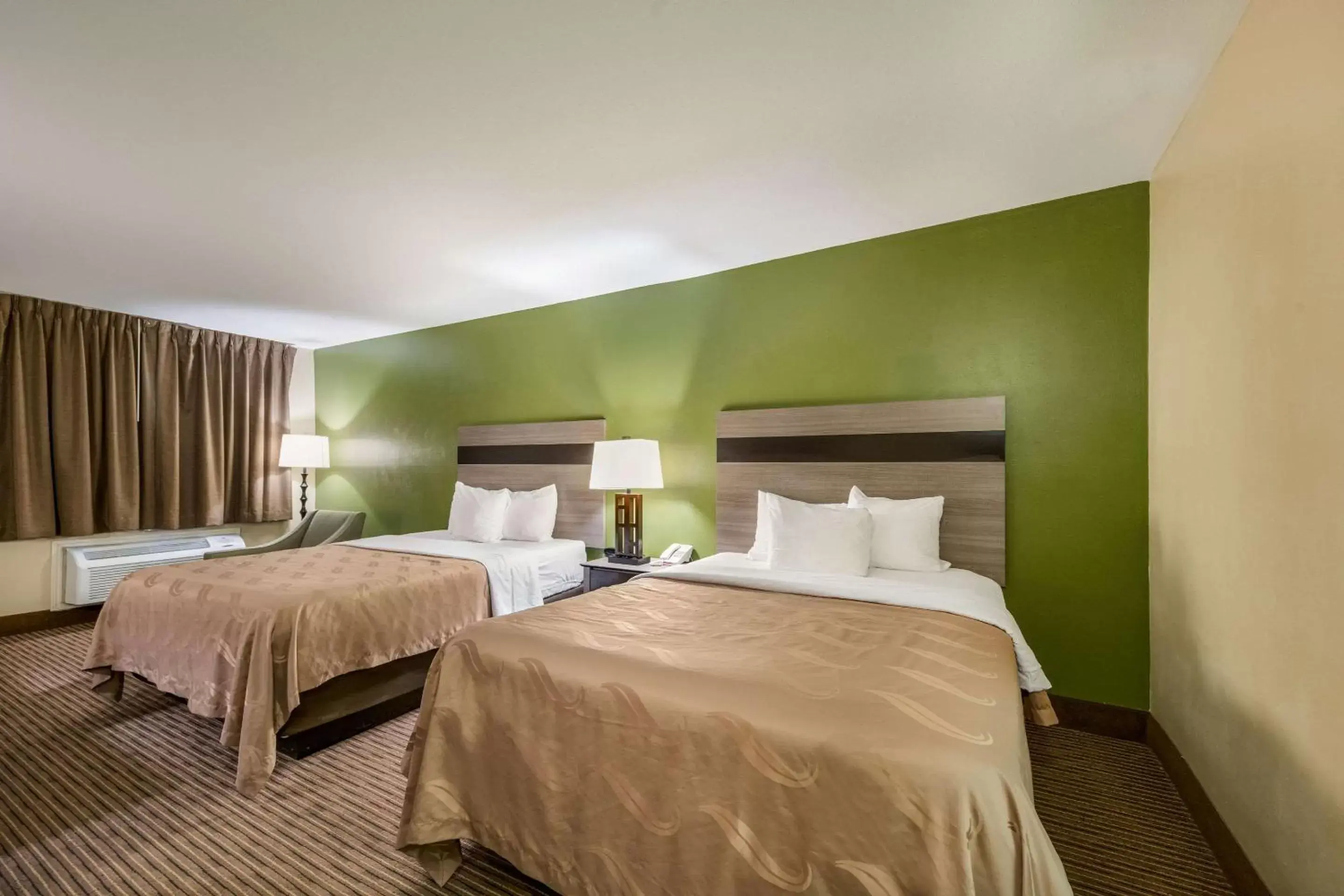 Bedroom, Bed in Quality Inn & Suites - Garland