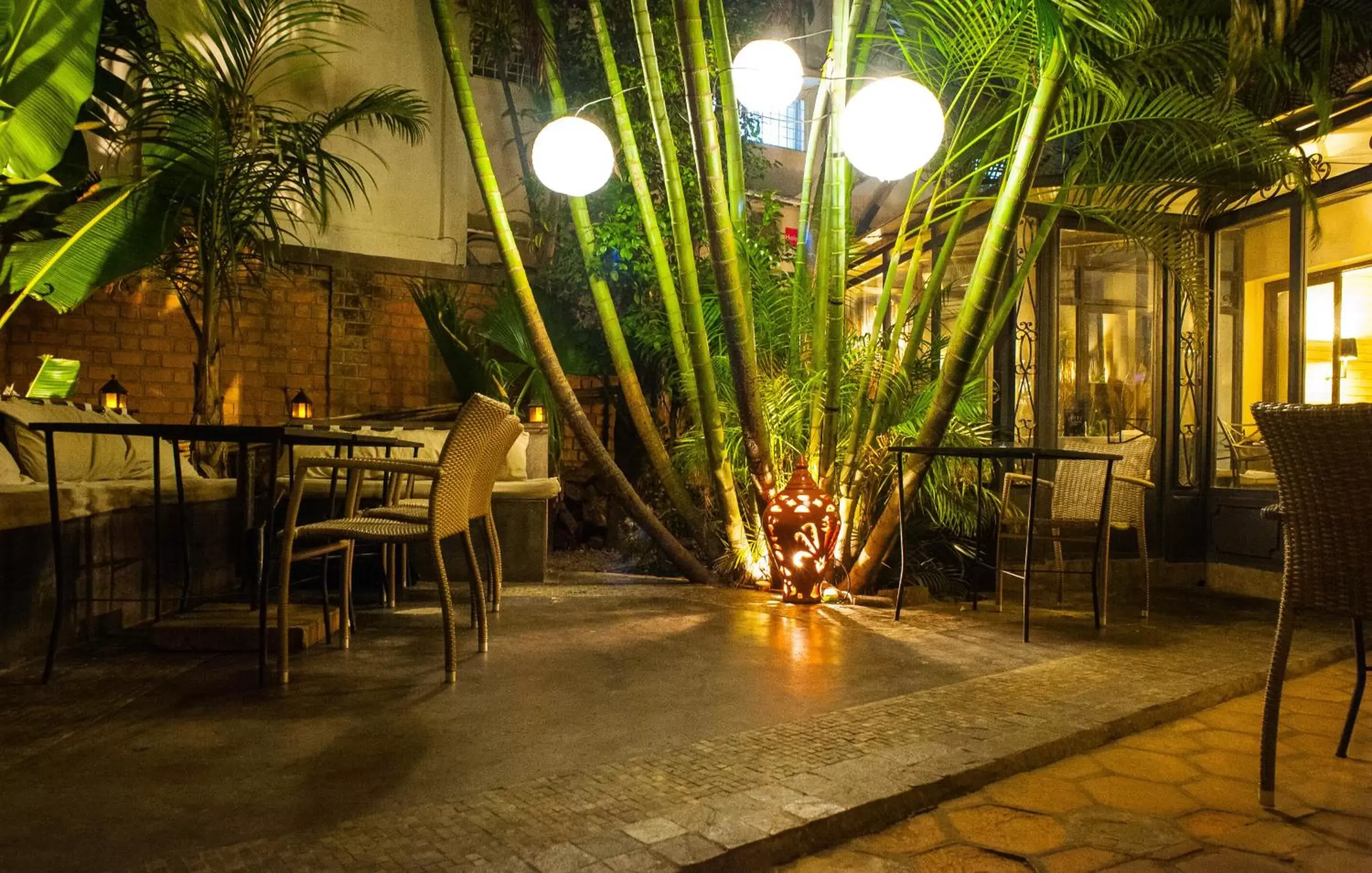 Hôtel Restaurant La Ribaudière Hôtel Restaurant La Ribaudière