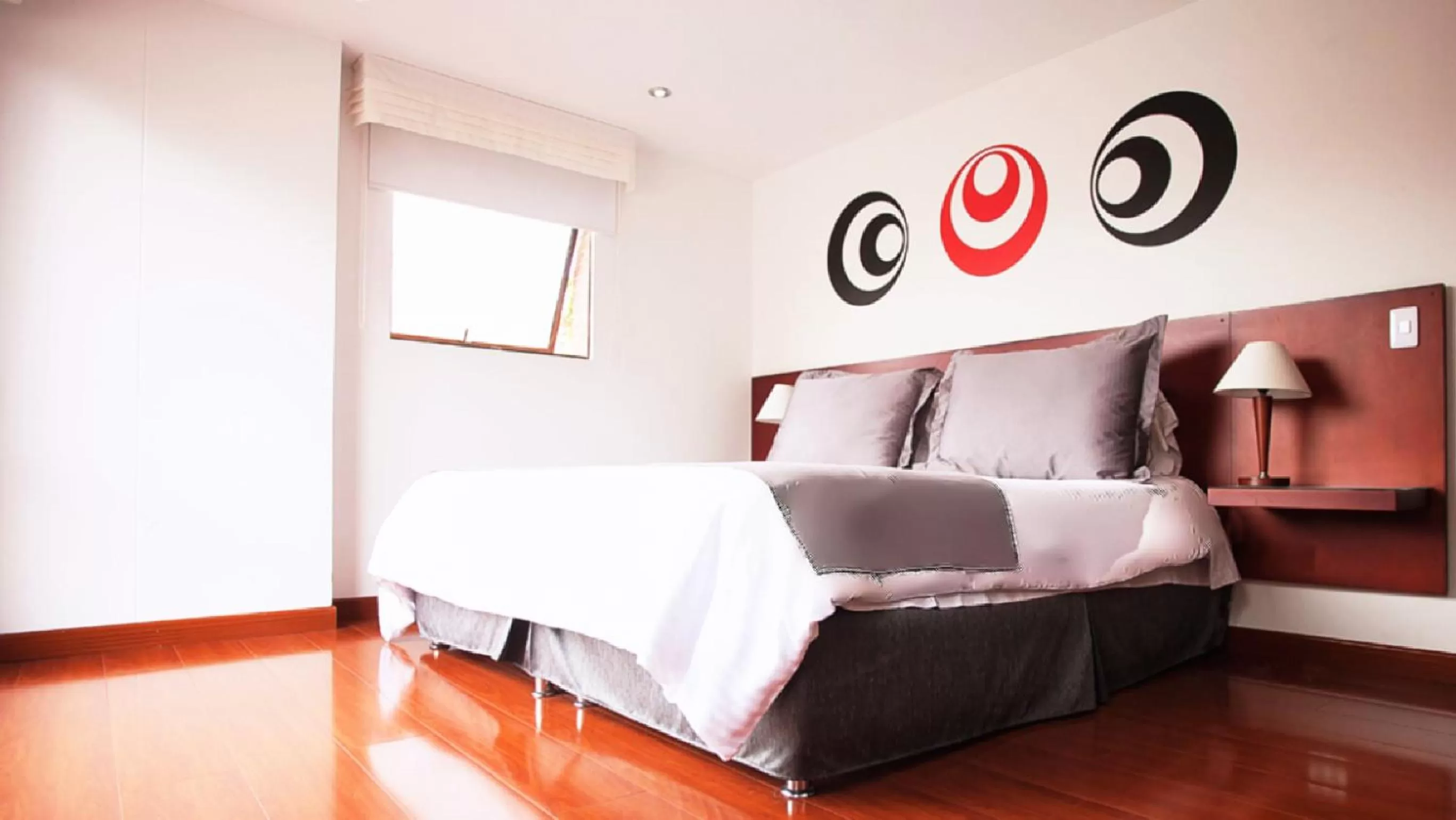 Bed in Cora 96 Street Apartments