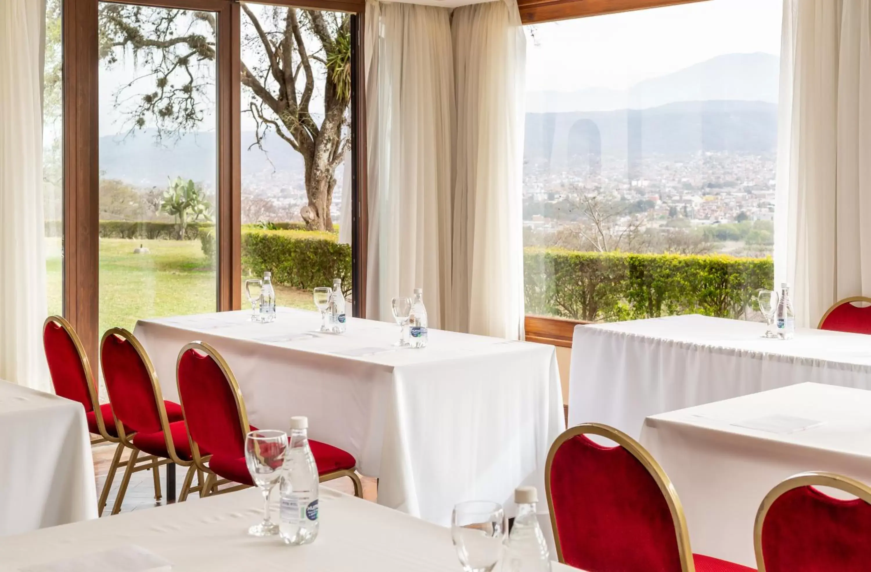 Restaurant/Places to Eat in Hotel Altos de la Viña