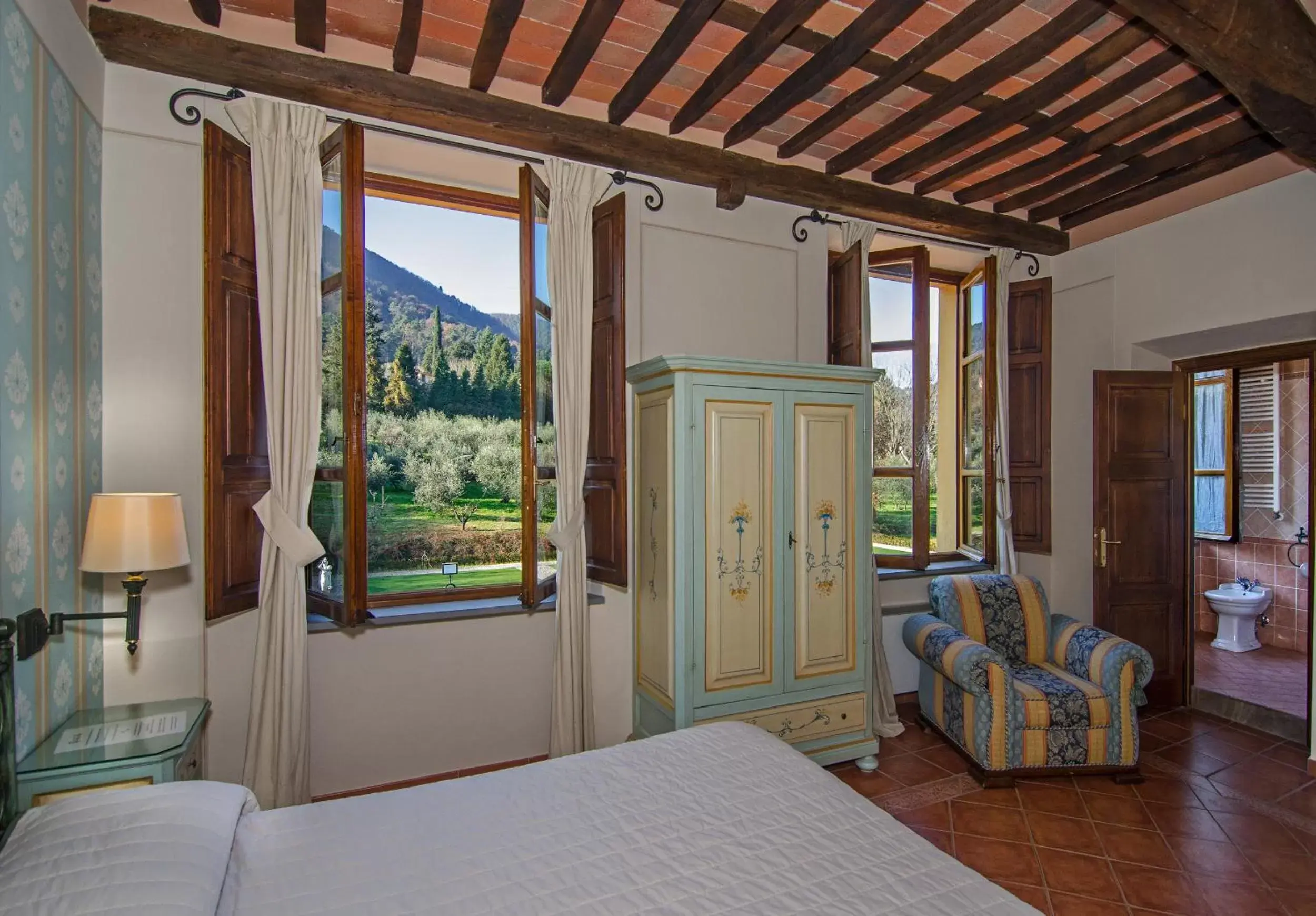 Bedroom in Hotel Villa Cheli