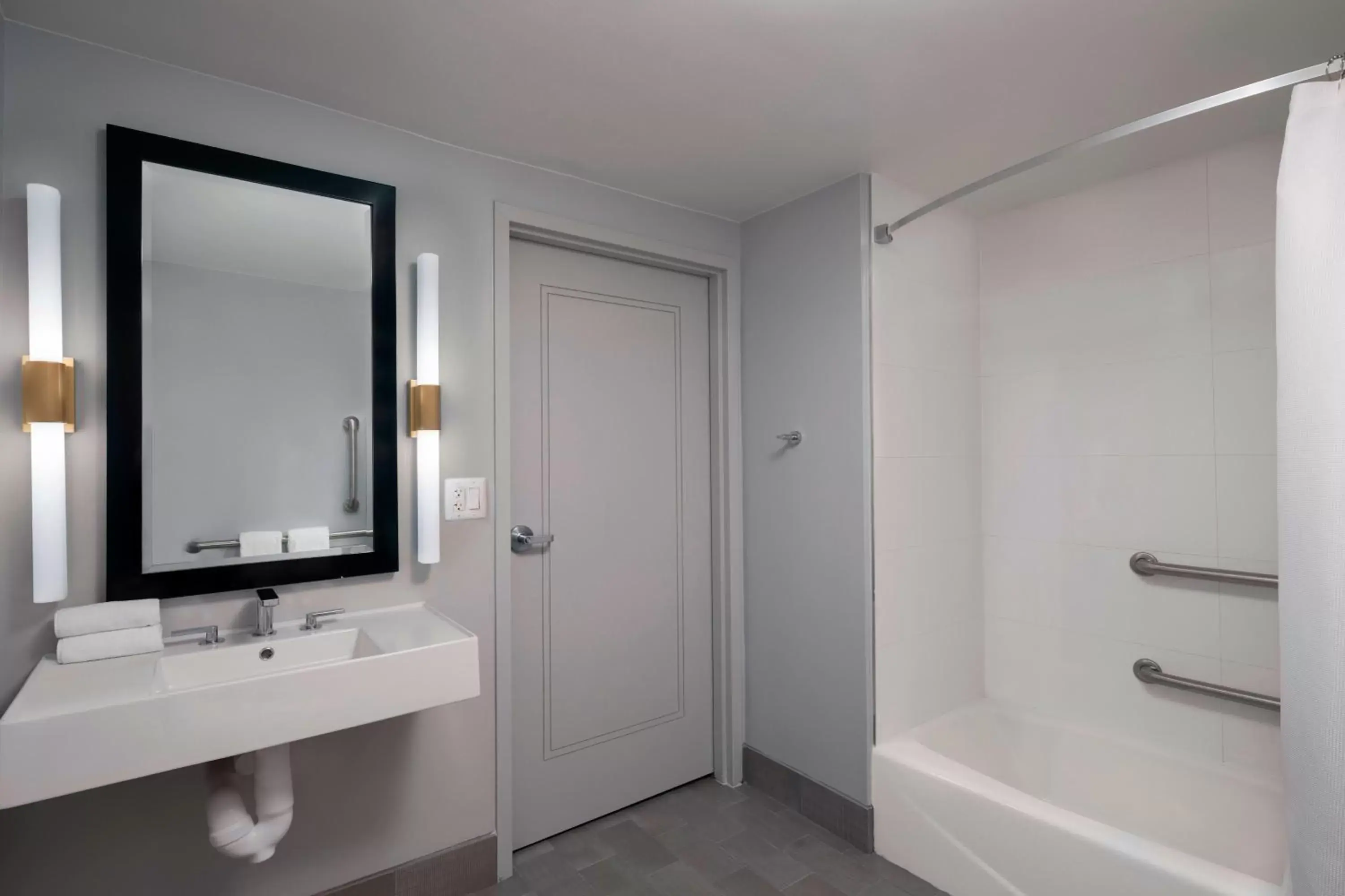 Shower, Bathroom in The Starling Atlanta Midtown, Curio Collection by Hilton