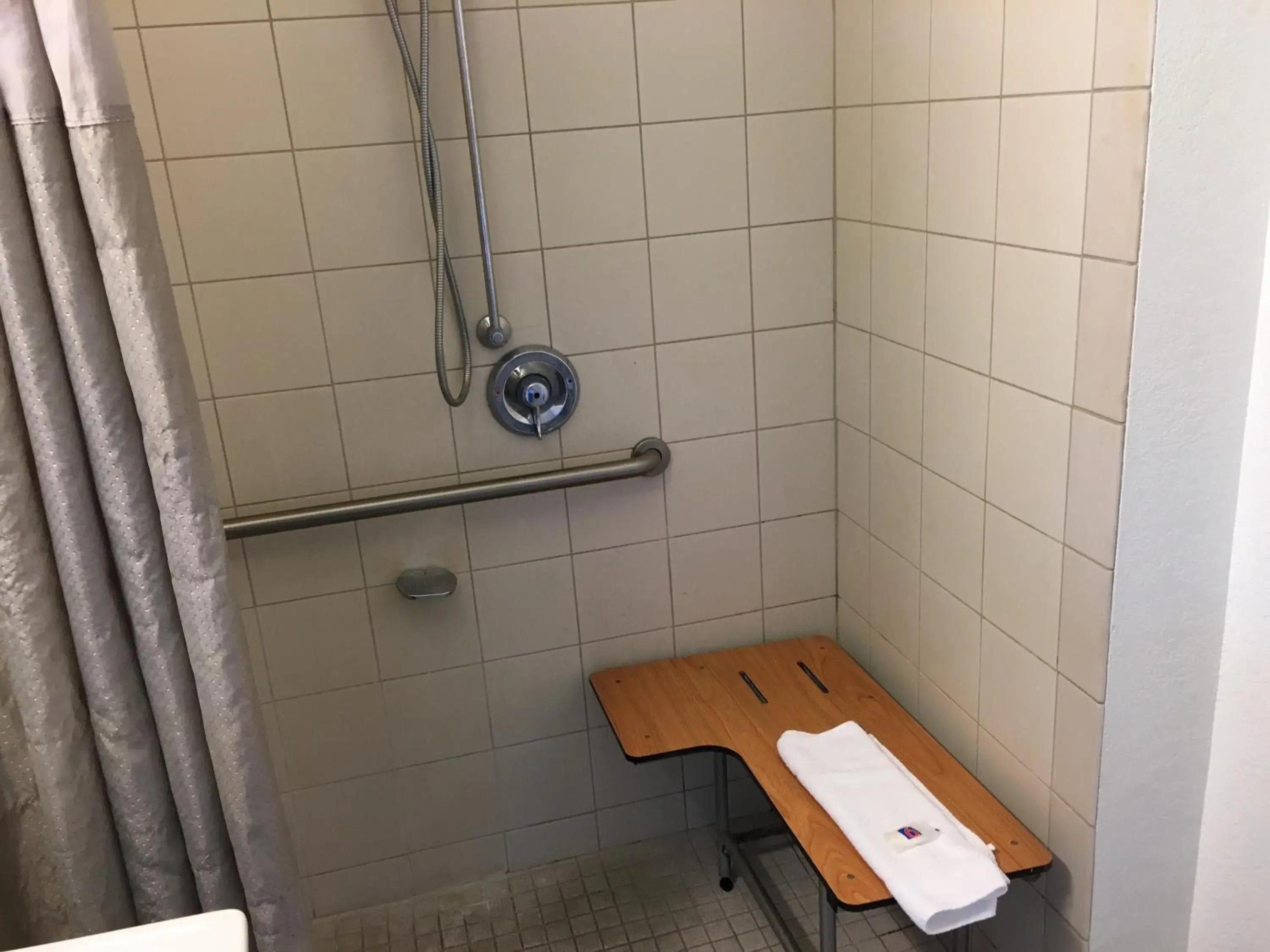 Bathroom in Motel 6-Lakeland, FL