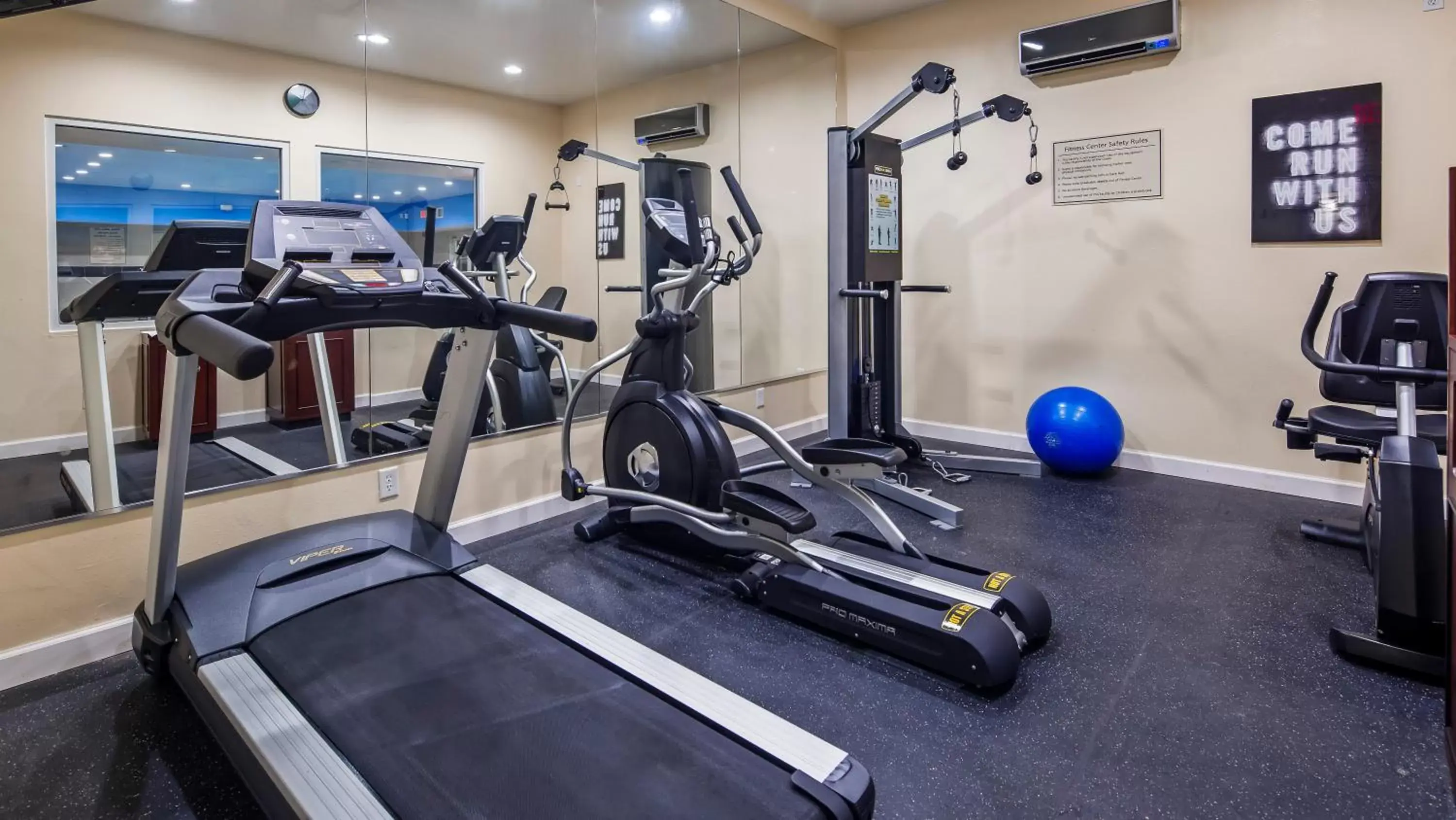 Fitness centre/facilities in Best Western Plus Manvel