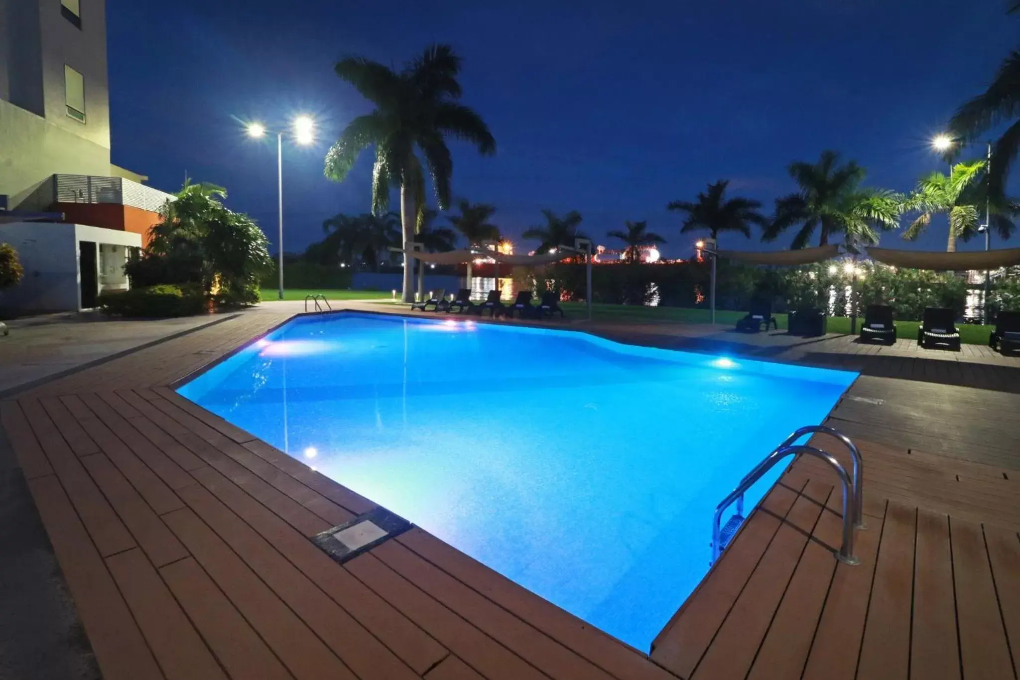 Swimming Pool in Holiday Inn Express - Tuxpan, an IHG Hotel