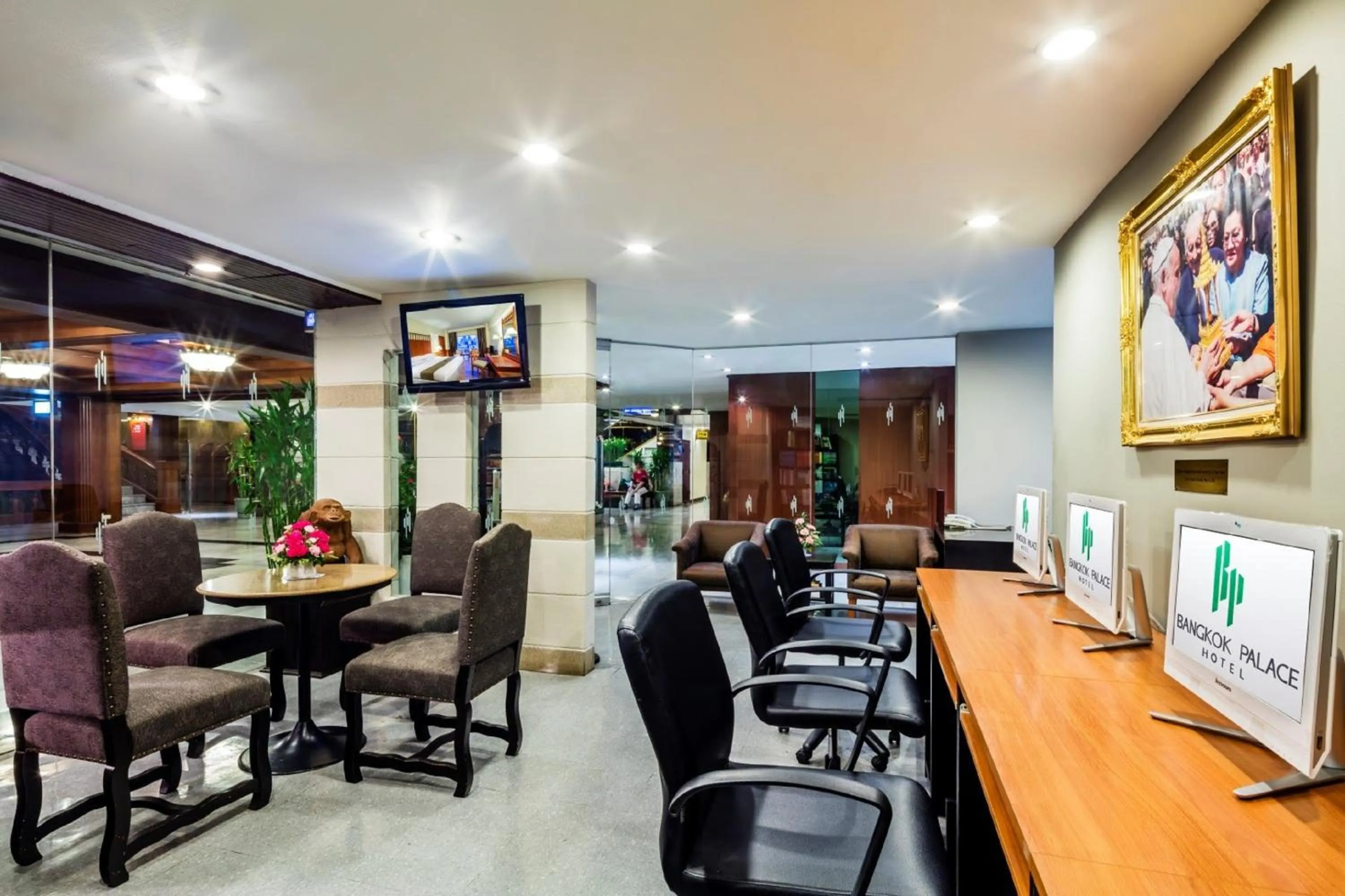 Meeting/conference room in Bangkok Palace Hotel